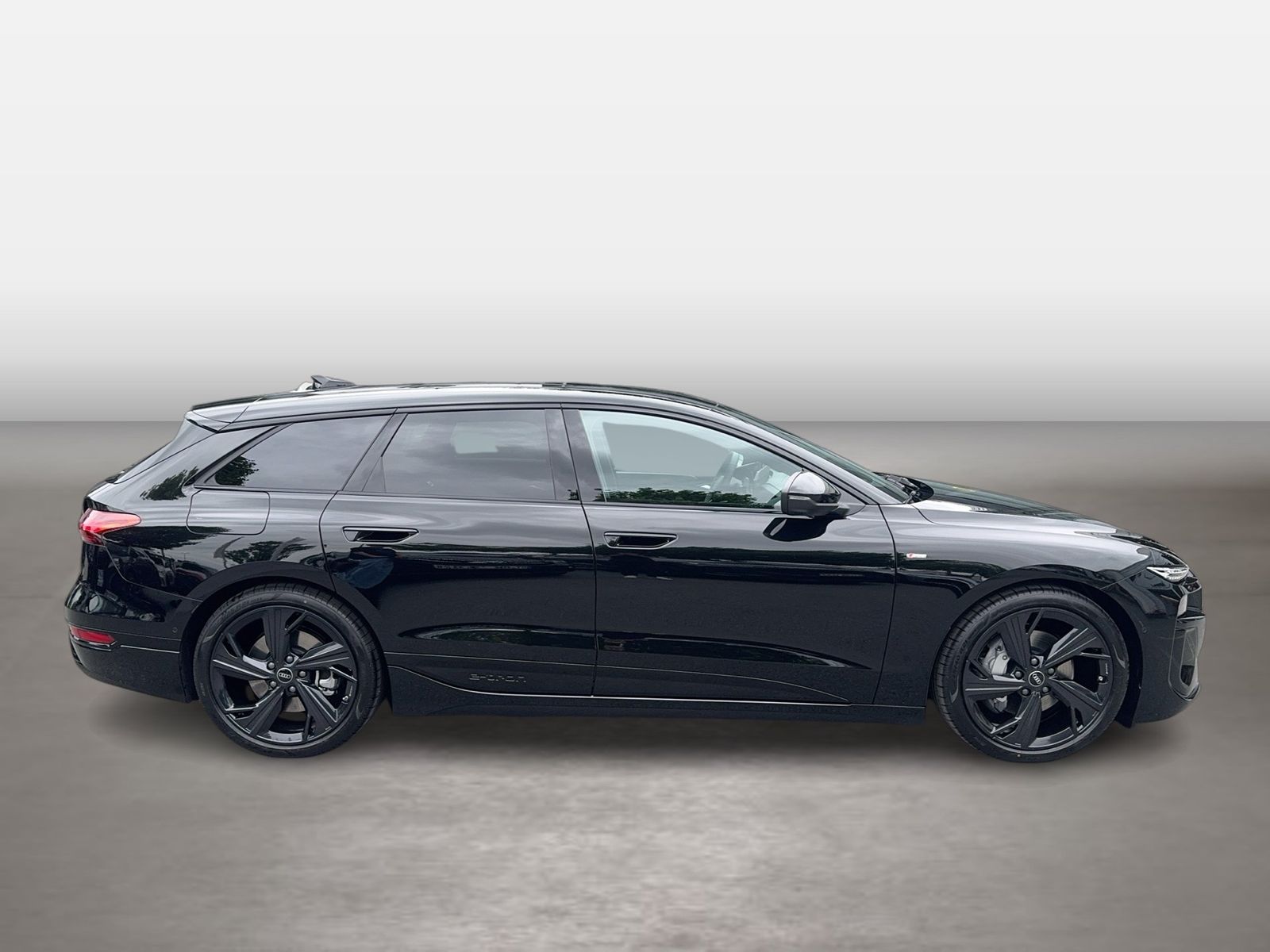 Fahrzeugabbildung Audi A6 Avant e-tron quattro 315 kW Matrix - mit KI generiert/bearbeitet