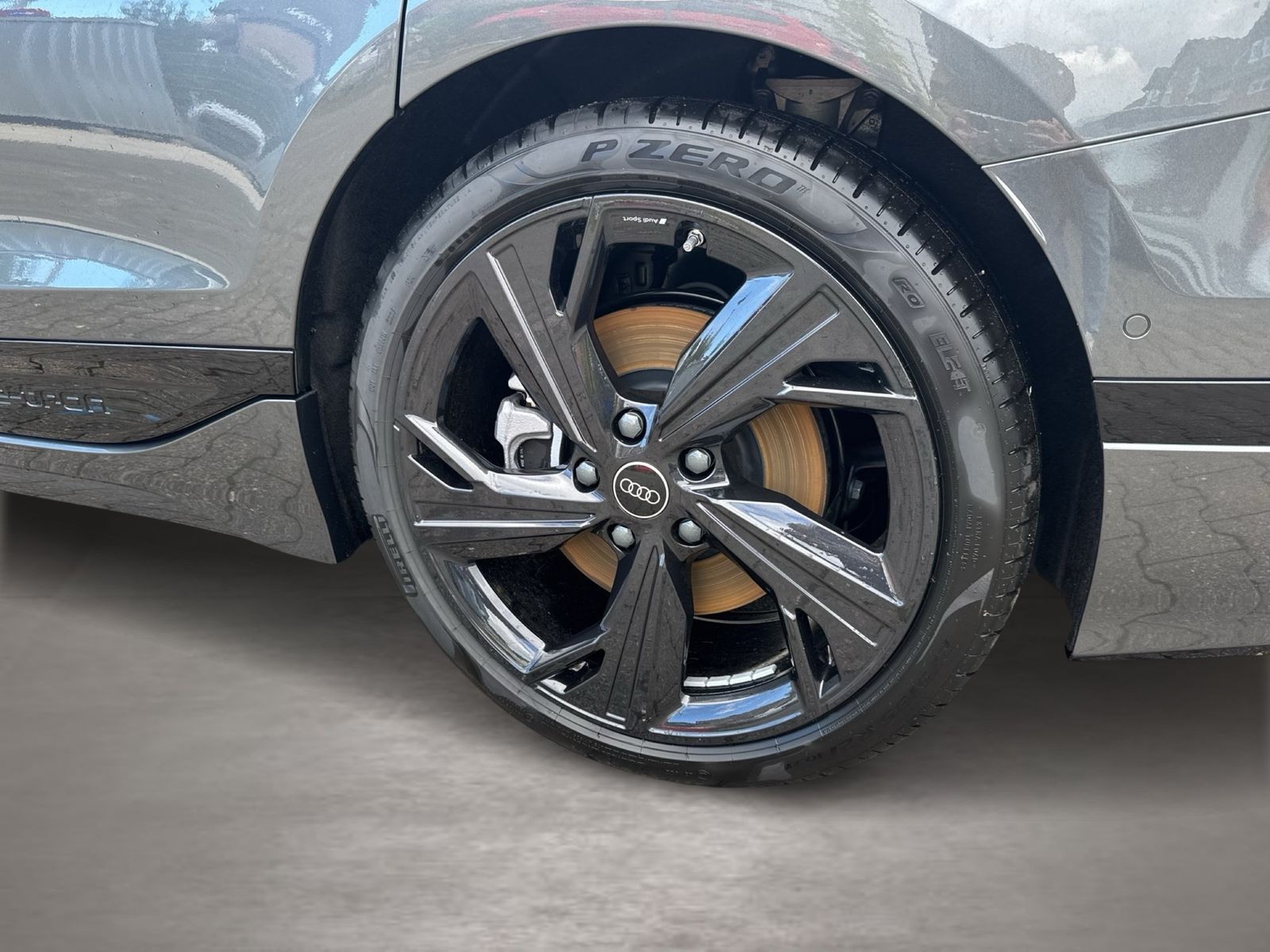Fahrzeugabbildung Audi A6 Avant e-tron quattro 315 kW Matrix - mit KI generiert/bearbeitet