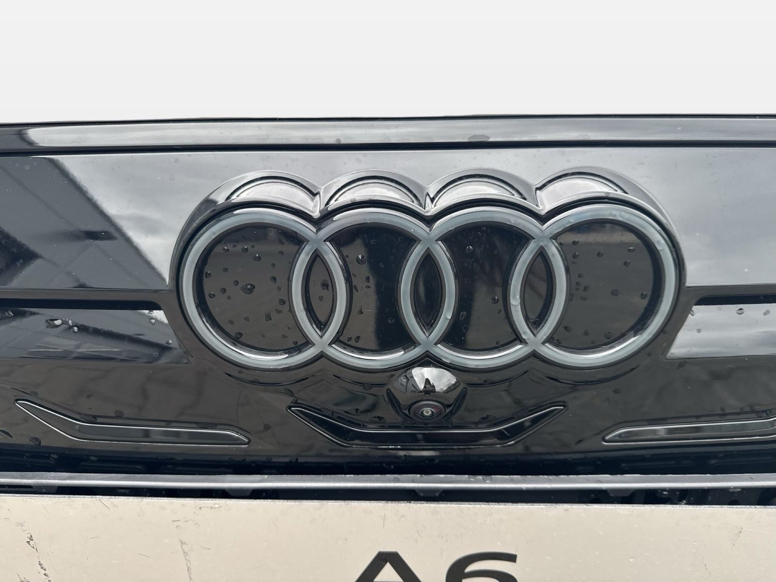 Fahrzeugabbildung Audi A6 Avant S line business e-tron quattro 315 kW - mit KI generiert/bearbeitet