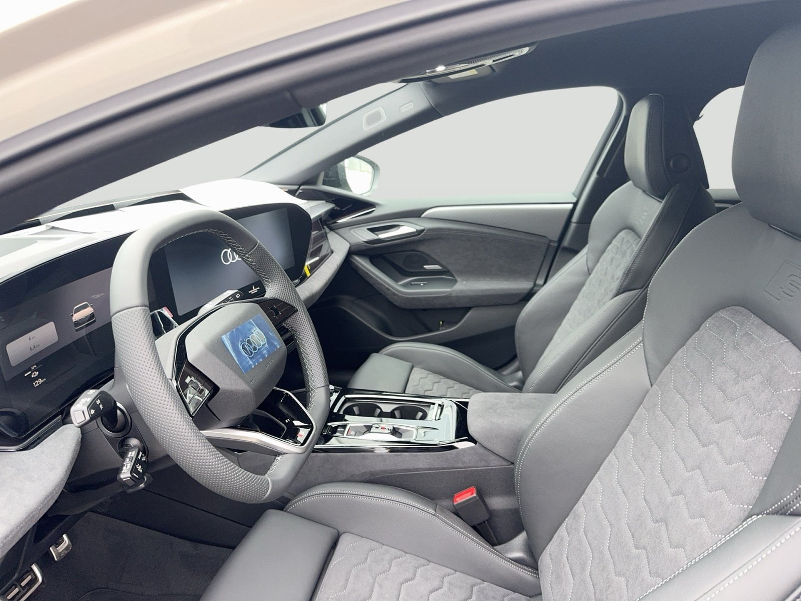 Fahrzeugabbildung Audi A6 Avant S line business e-tron quattro 315 kW - mit KI generiert/bearbeitet