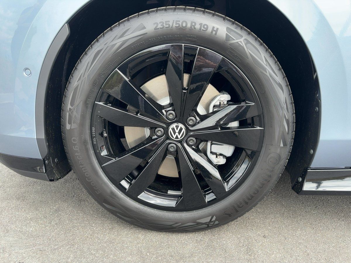 Fahrzeug autohaus mense Fahrzeugabbildung Volkswagen ID.7 Tourer Pro S 86 kWh 1-Gang-Automatik AHK Pa - mit KI generiert/bearbeitet