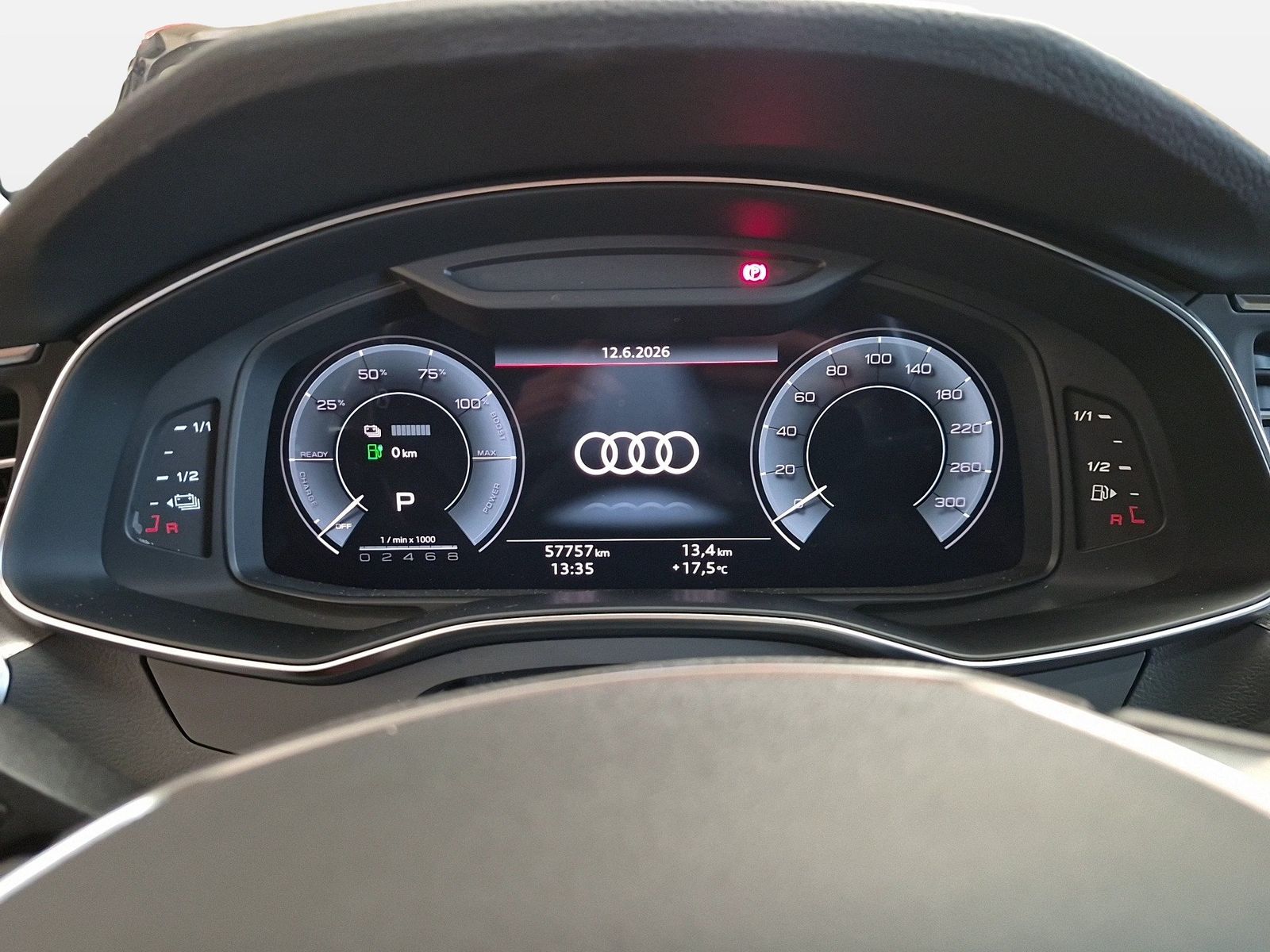 Fahrzeugabbildung Audi A6 Avant 50 TFSI e quattro Matrix AHK - mit KI generiert/bearbeitet