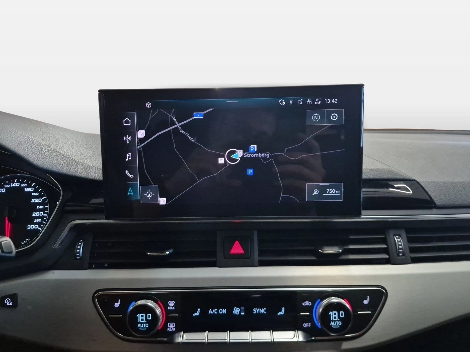 Fahrzeugabbildung Audi A4 Avant 35 TDI S tronic S line ACC Navi Kamera - mit KI generiert/bearbeitet