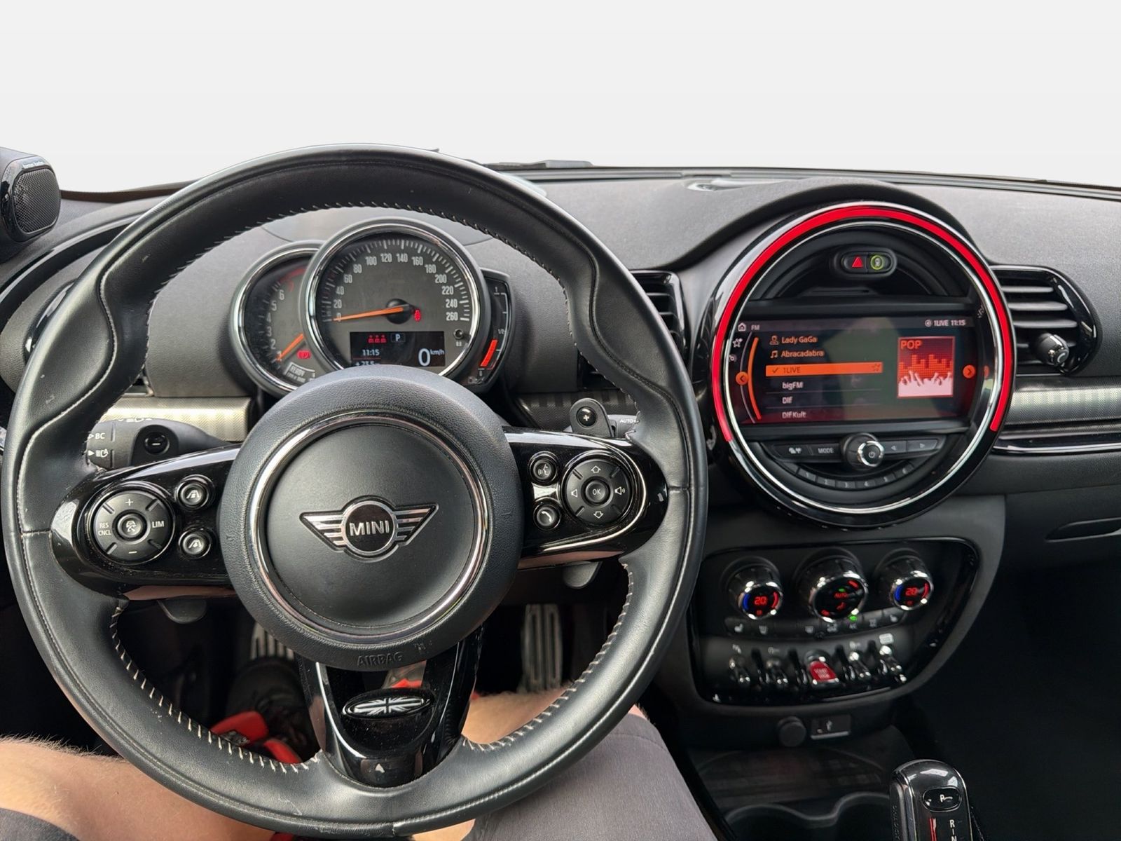 Fahrzeugabbildung MINI Cooper S Clubman All 4 AHK HUD Navi Facelift PDC - mit KI generiert/bearbeitet