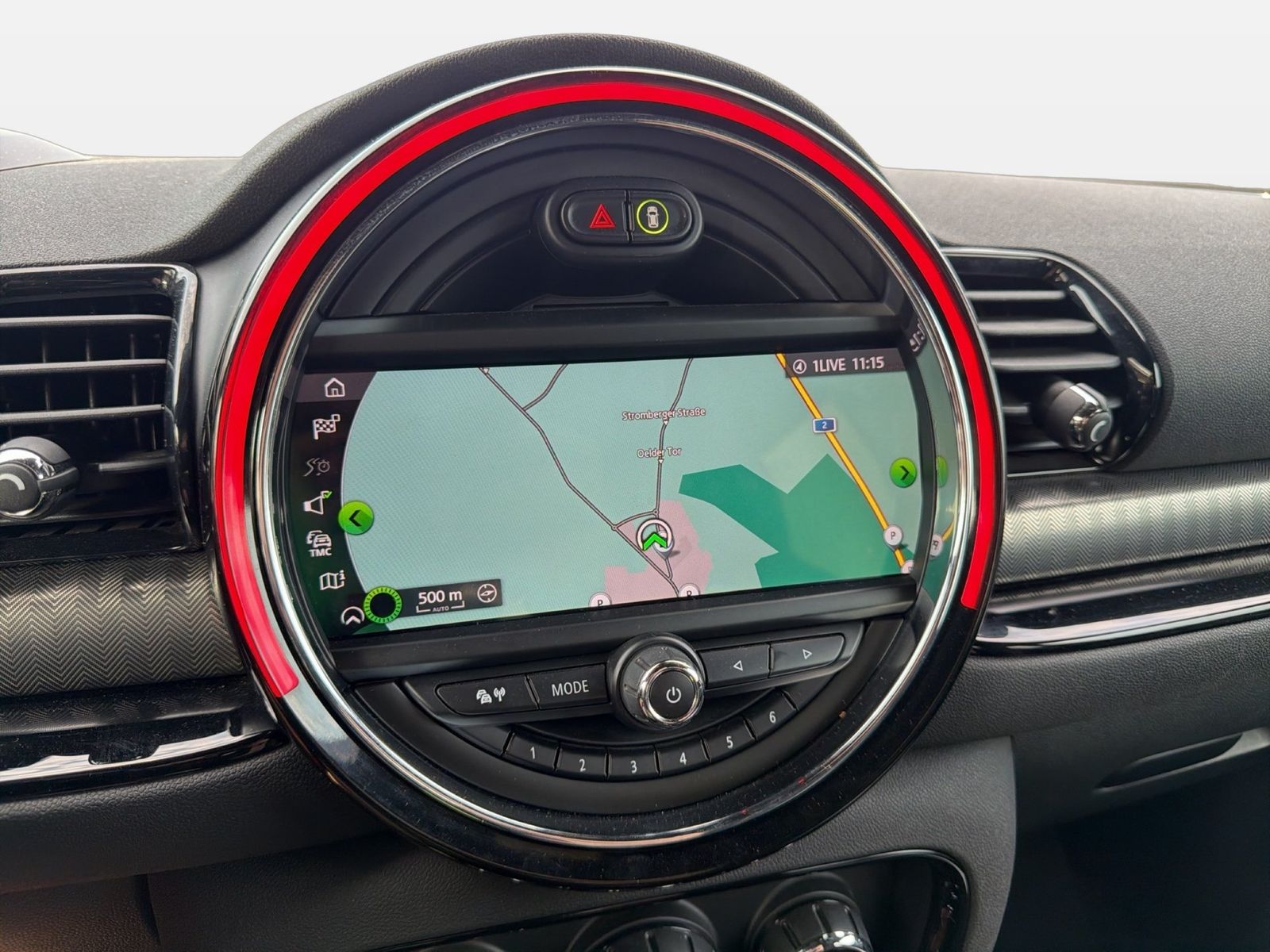 Fahrzeugabbildung MINI Cooper S Clubman All 4 AHK HUD Navi Facelift PDC - mit KI generiert/bearbeitet