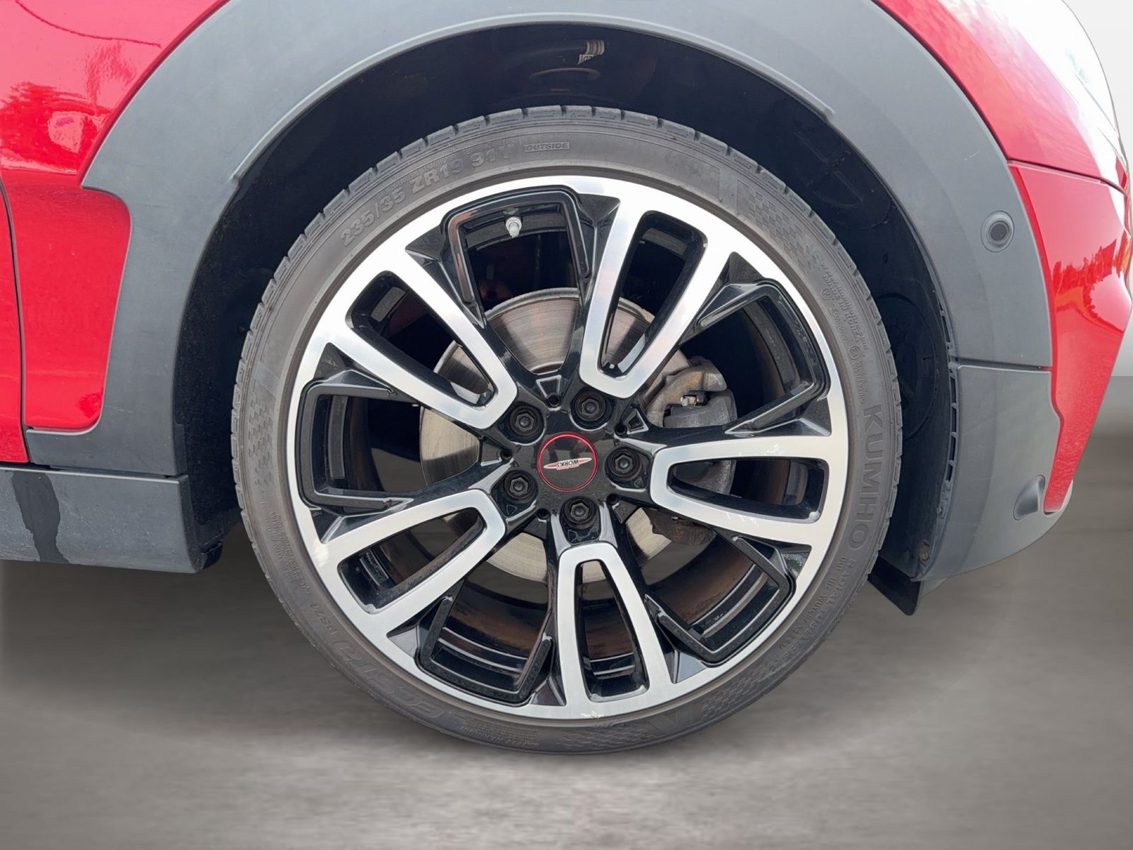 Fahrzeugabbildung MINI Cooper S Clubman All 4 AHK HUD Navi Facelift PDC - mit KI generiert/bearbeitet