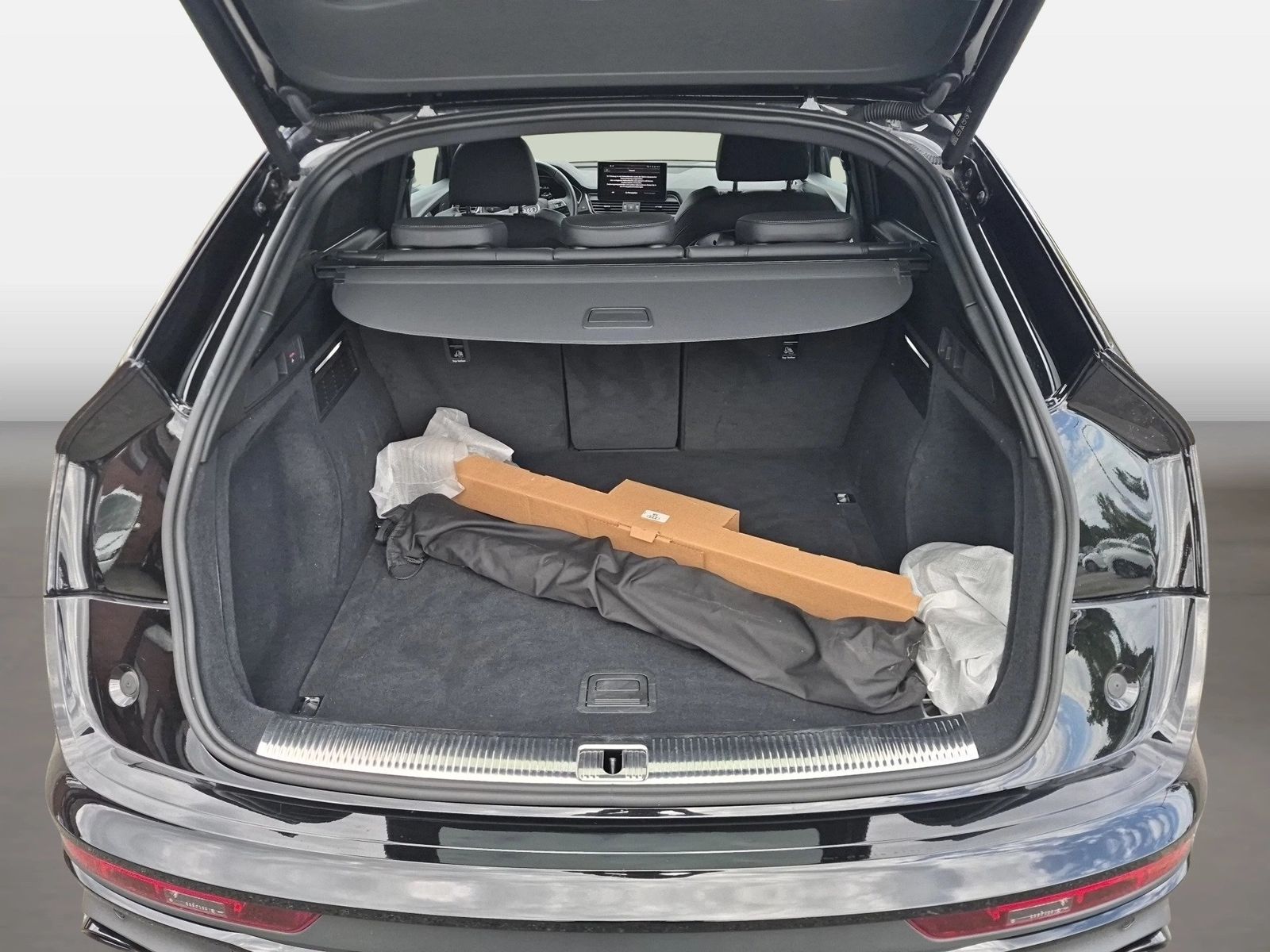 Fahrzeug autohaus mense Fahrzeugabbildung Audi SQ5 Sportback Matrix AHK LM