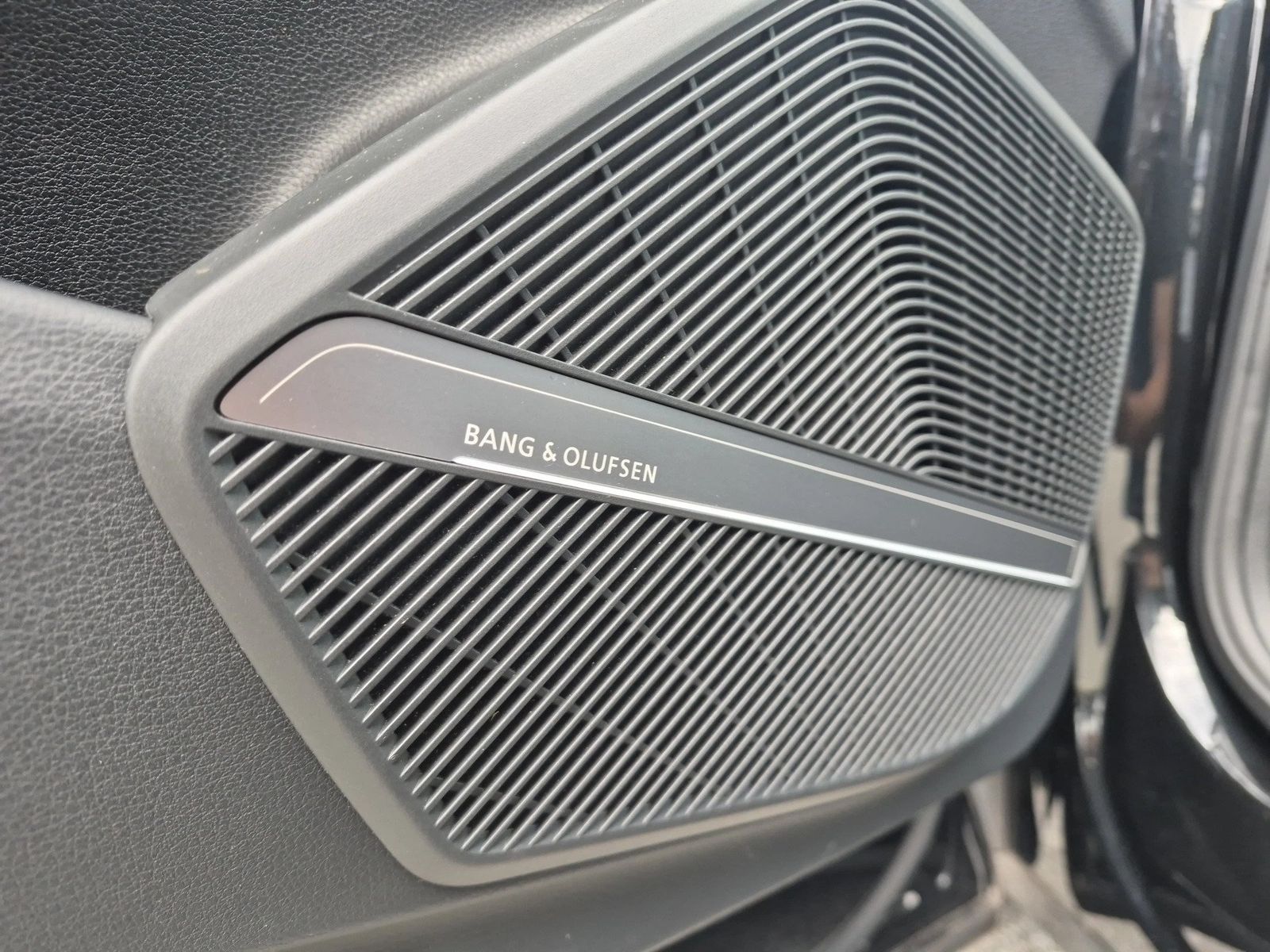 Fahrzeug autohaus mense Fahrzeugabbildung Audi SQ5 Sportback Matrix AHK LM