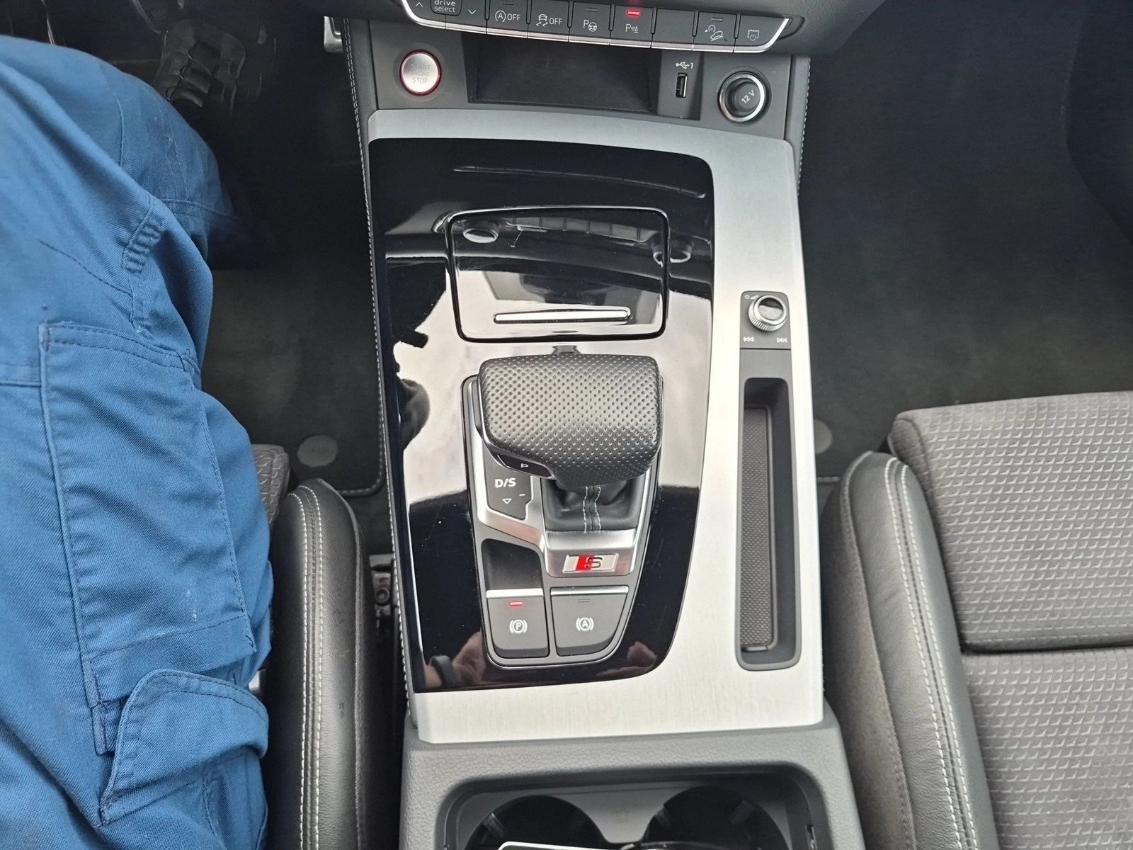 Fahrzeug autohaus mense Fahrzeugabbildung Audi SQ5 Sportback Matrix AHK LM