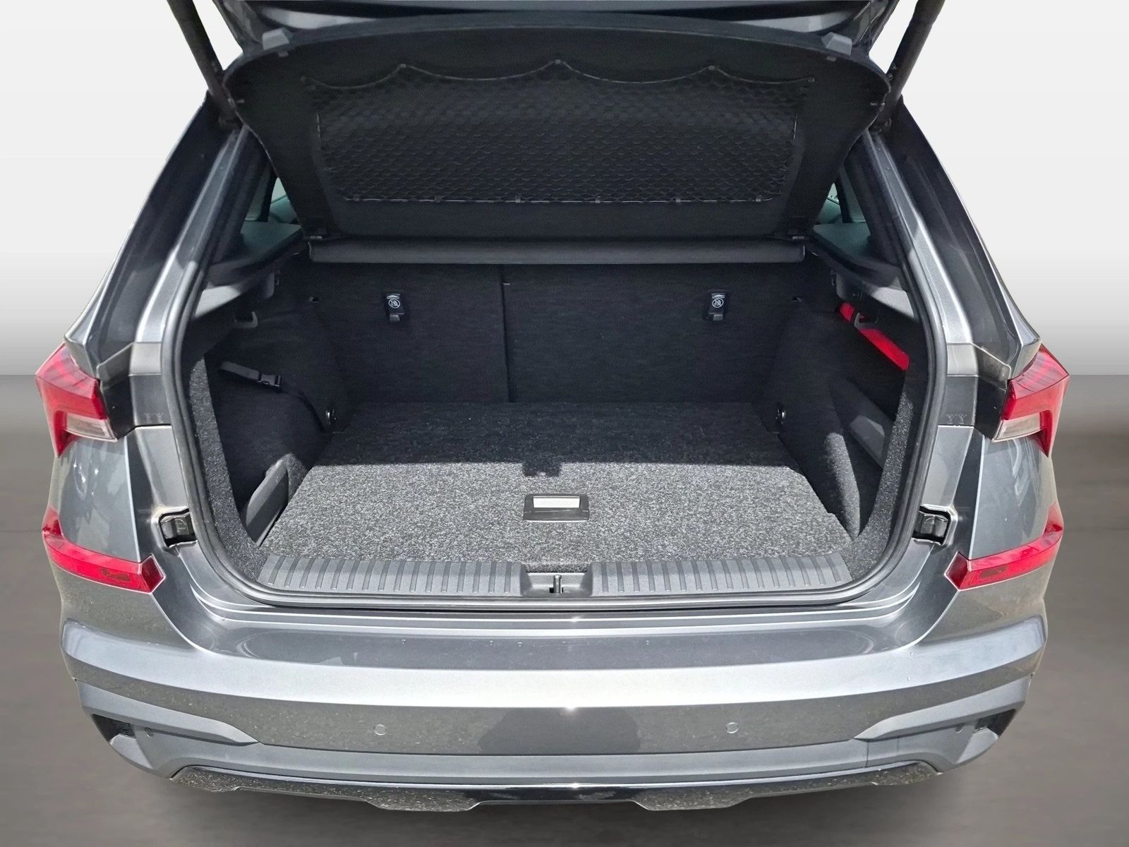 Fahrzeugabbildung SKODA Kamiq Monte Carlo 1.5l TSI 110kW 7-Gang-DSG Matr - mit KI generiert/bearbeitet