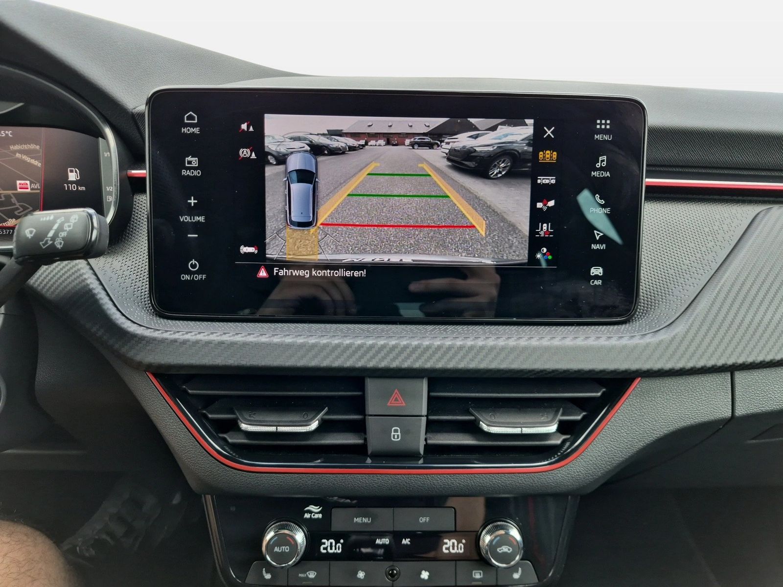 Fahrzeugabbildung SKODA Kamiq Monte Carlo 1.5l TSI 110kW 7-Gang-DSG Matr - mit KI generiert/bearbeitet