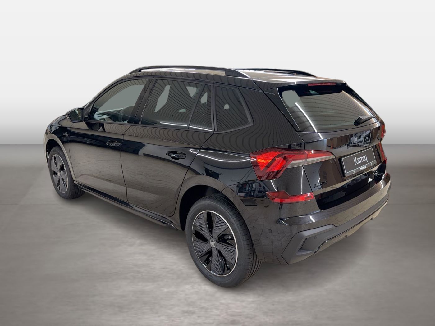 Fahrzeugabbildung SKODA Kamiq 1.5 TSI Monte Carlo Matrix AHK Pano SD ACC - mit KI generiert/bearbeitet