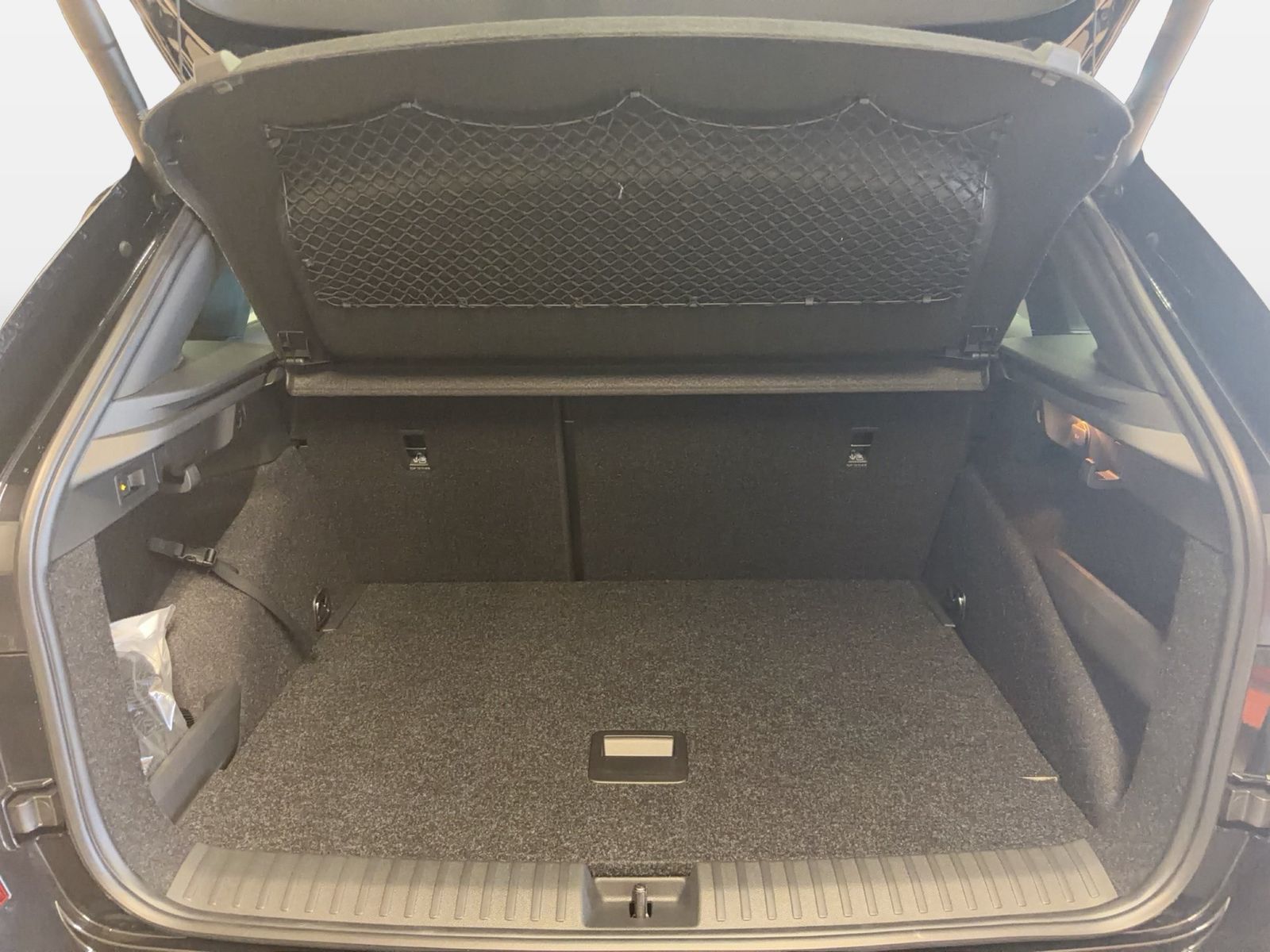 Fahrzeugabbildung SKODA Kamiq 1.5 TSI Monte Carlo Matrix AHK Pano SD ACC - mit KI generiert/bearbeitet