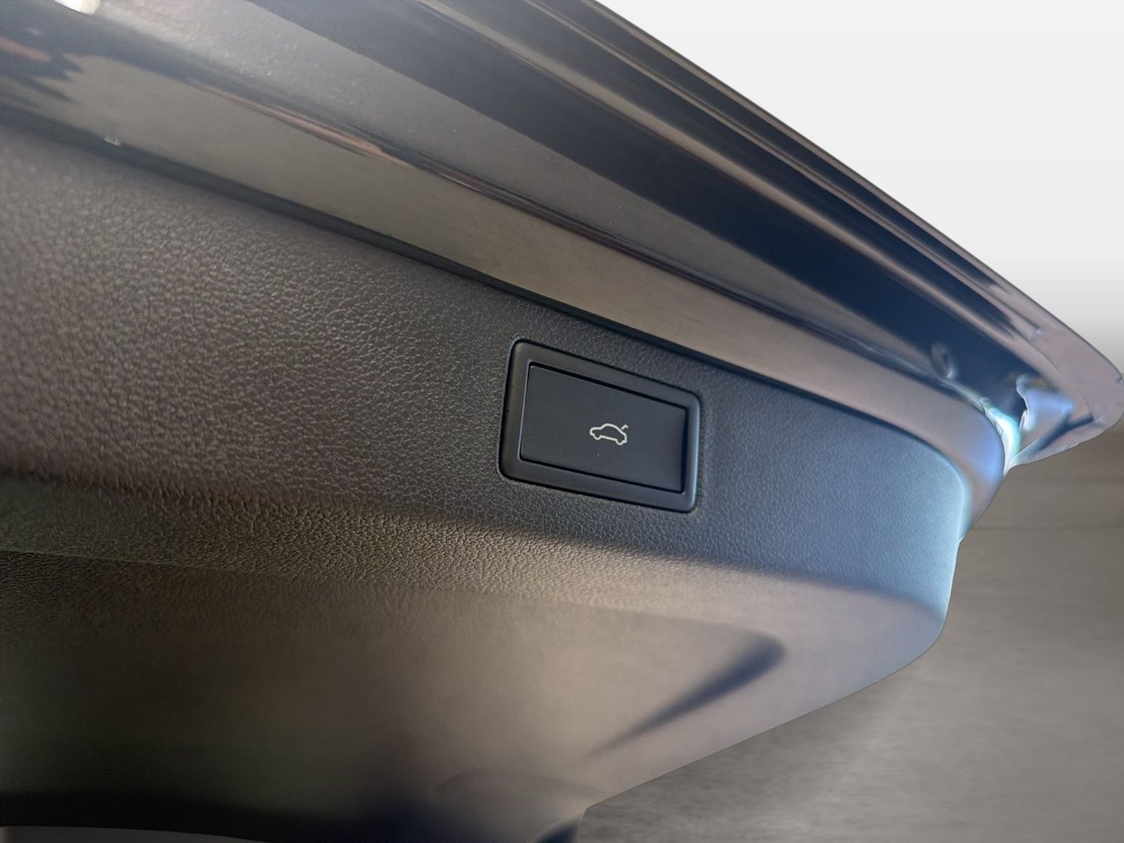 Fahrzeugabbildung SKODA Kamiq 1.5 TSI Monte Carlo Matrix AHK Pano SD ACC - mit KI generiert/bearbeitet