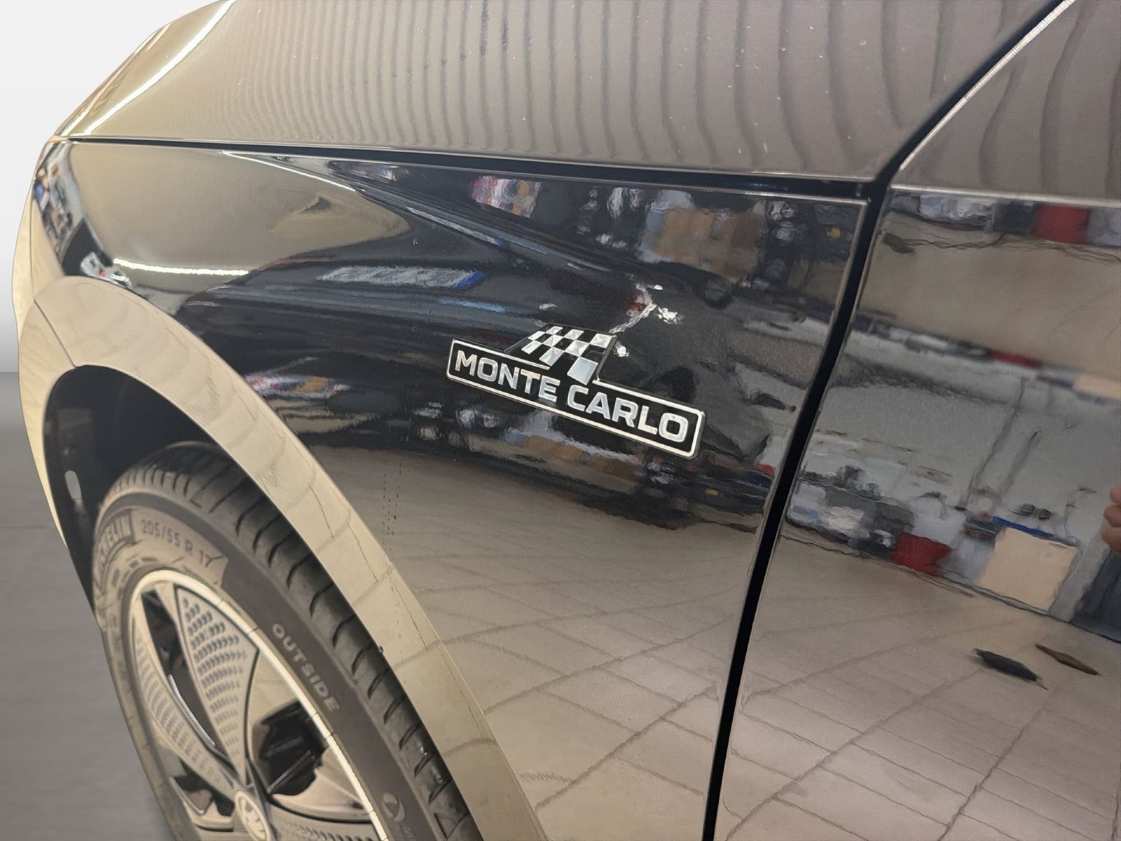 Fahrzeugabbildung SKODA Kamiq 1.5 TSI Monte Carlo Matrix AHK Pano SD ACC - mit KI generiert/bearbeitet
