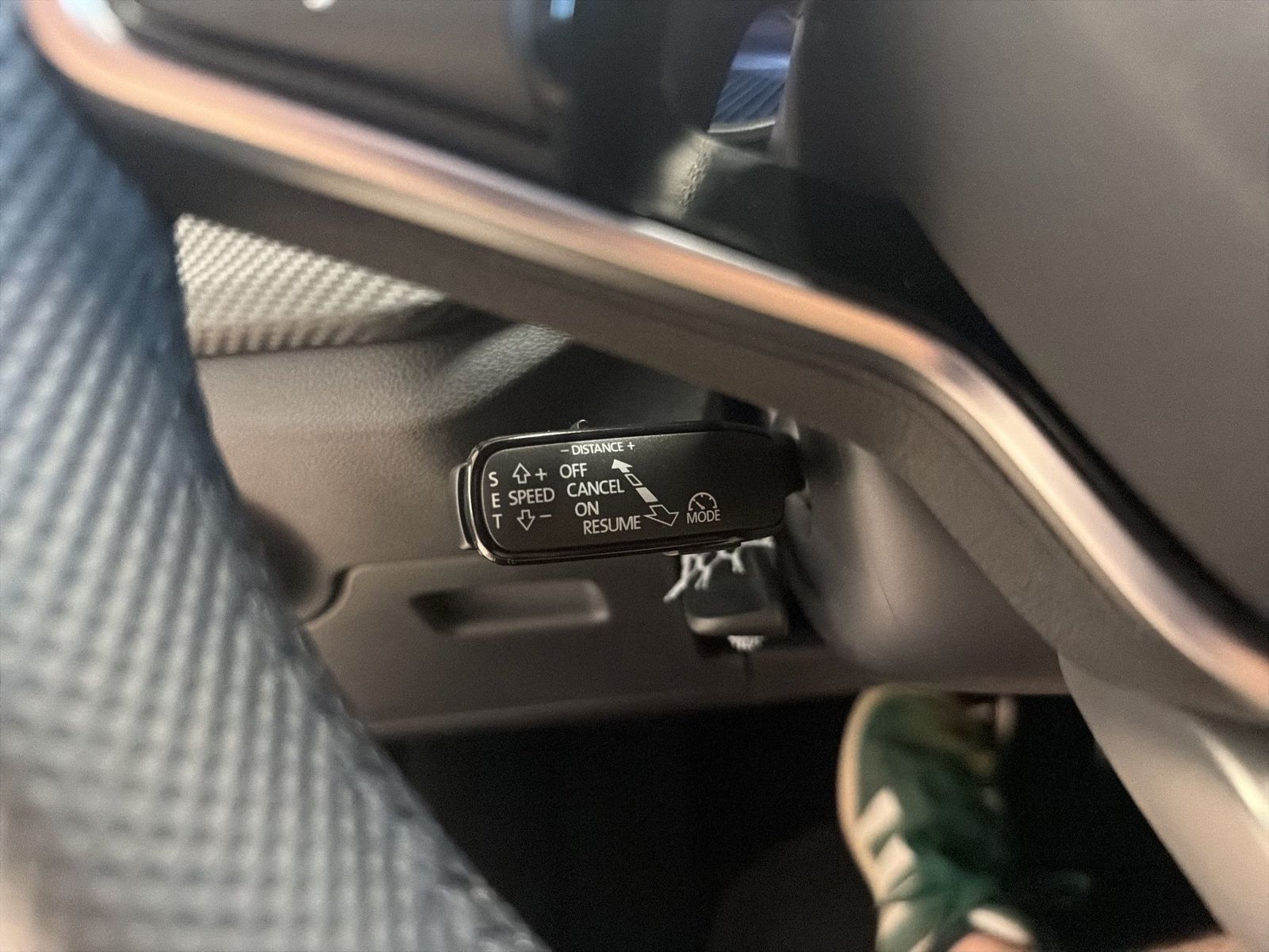 Fahrzeugabbildung SKODA Kamiq 1.5 TSI Monte Carlo Matrix AHK Pano SD ACC - mit KI generiert/bearbeitet