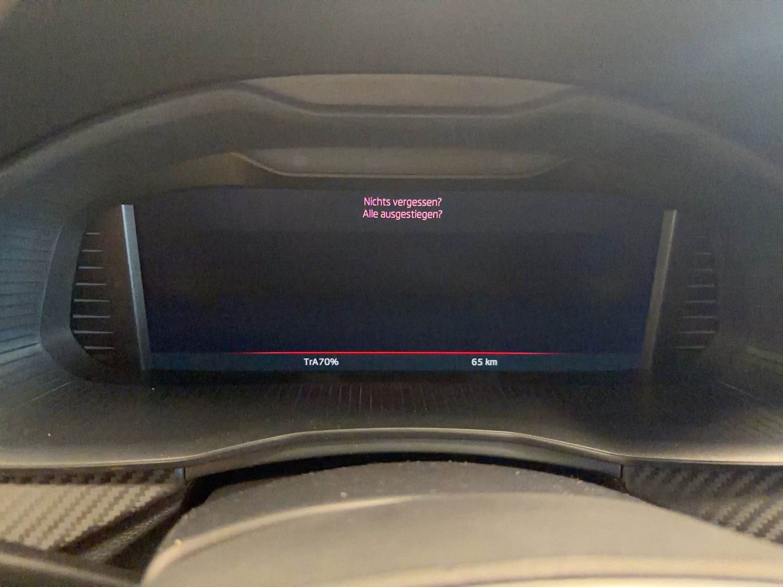 Fahrzeugabbildung SKODA Kamiq 1.5 TSI Monte Carlo Matrix AHK Pano SD ACC - mit KI generiert/bearbeitet