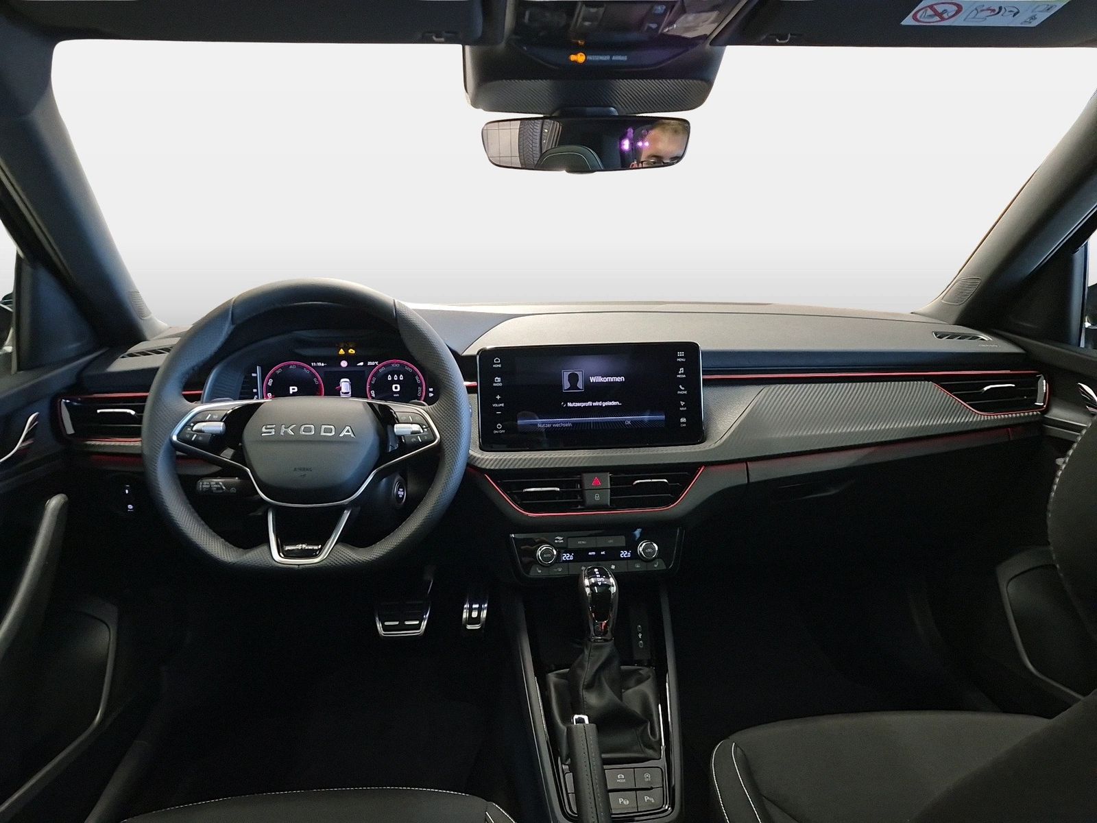 Fahrzeug autohaus mense Fahrzeugabbildung SKODA Kamiq 1.5 TSI Monte Carlo Matrix Pano SD LED PDC - mit KI generiert/bearbeitet
