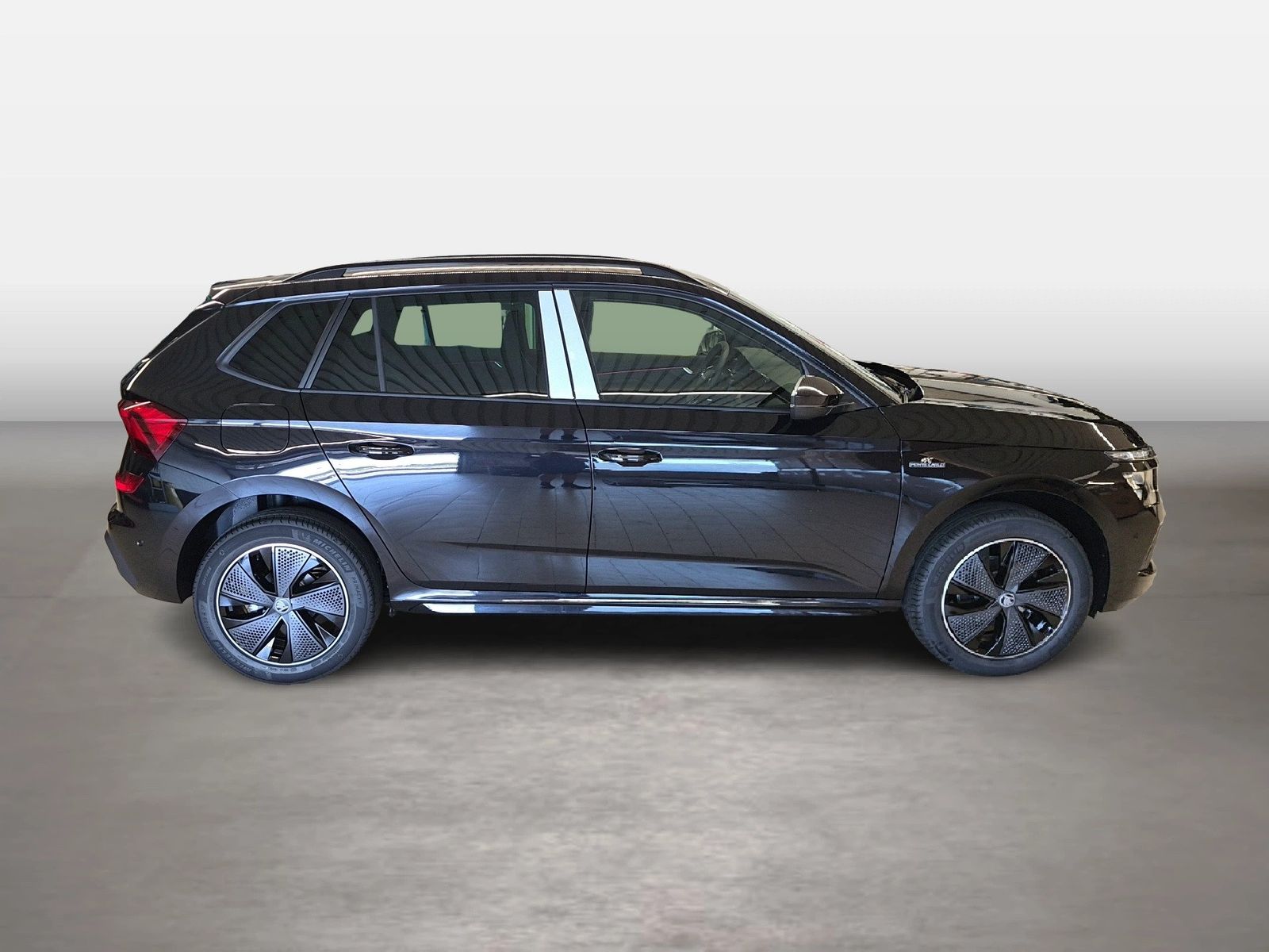 Fahrzeug autohaus mense Fahrzeugabbildung SKODA Kamiq 1.5 TSI Monte Carlo Matrix Pano SD LED PDC - mit KI generiert/bearbeitet