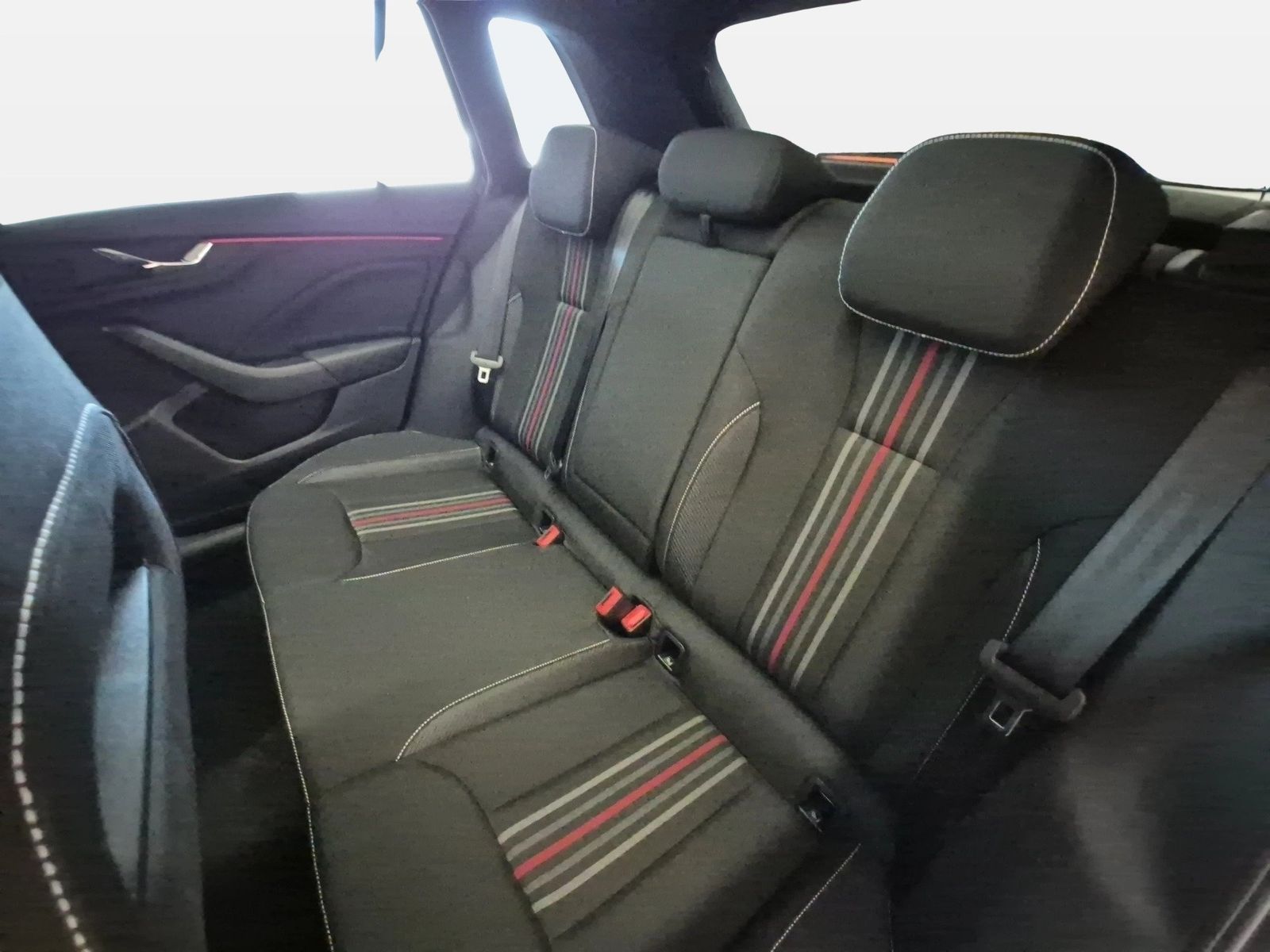 Fahrzeug autohaus mense Fahrzeugabbildung SKODA Kamiq 1.5 TSI Monte Carlo Matrix Pano SD LED PDC - mit KI generiert/bearbeitet