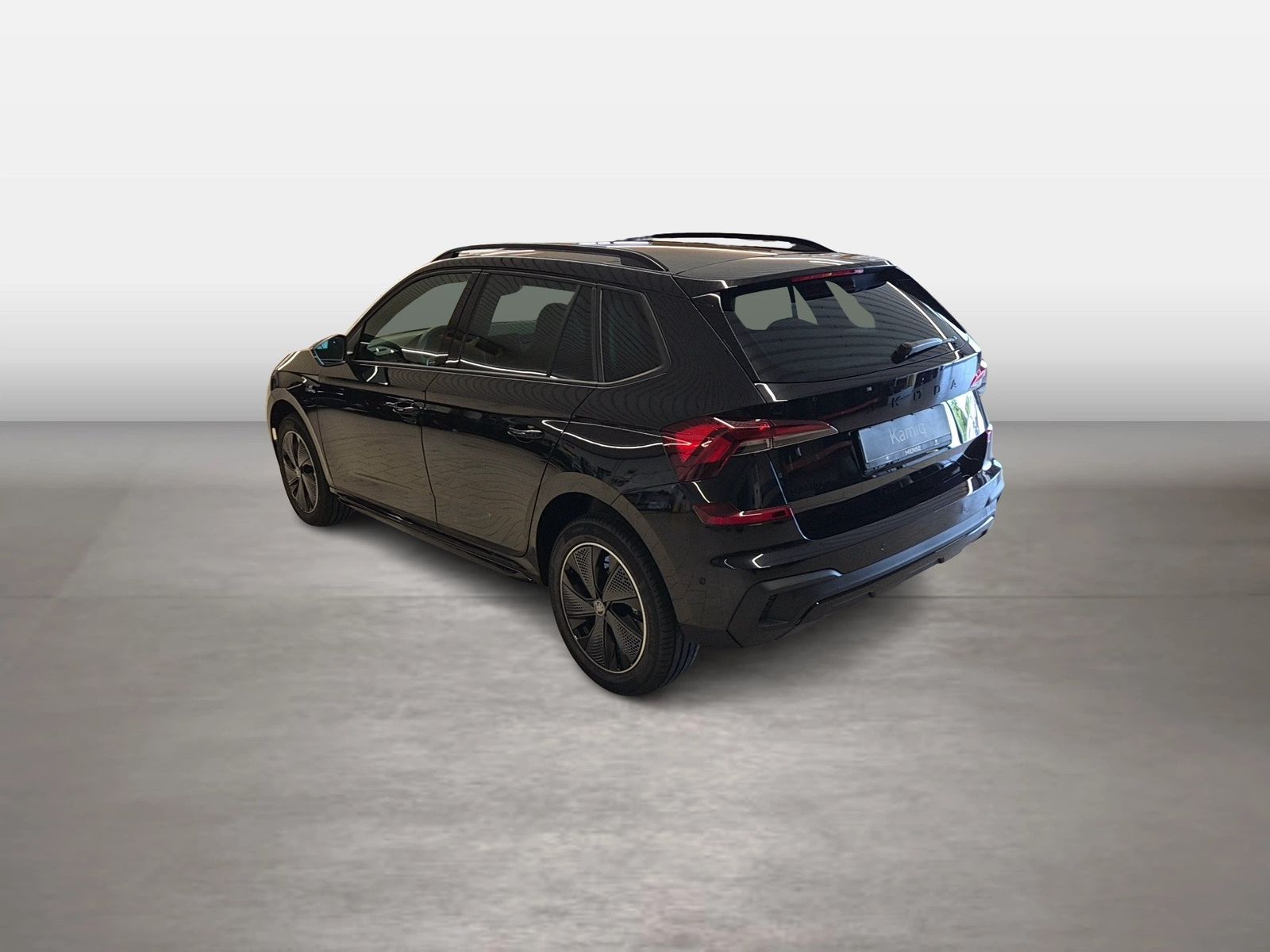 Fahrzeug autohaus mense Fahrzeugabbildung SKODA Kamiq 1.5 TSI Monte Carlo Matrix Pano SD LED PDC - mit KI generiert/bearbeitet