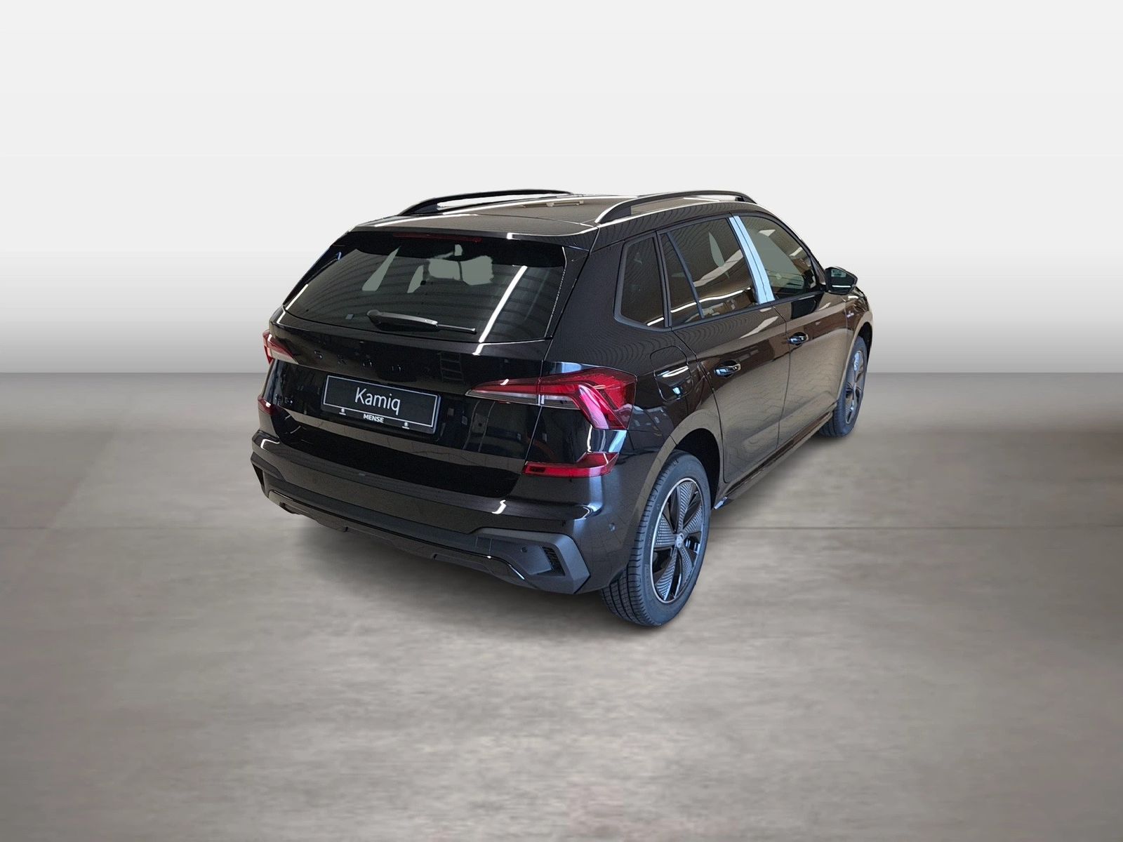 Fahrzeug autohaus mense Fahrzeugabbildung SKODA Kamiq 1.5 TSI Monte Carlo Matrix Pano SD LED PDC - mit KI generiert/bearbeitet