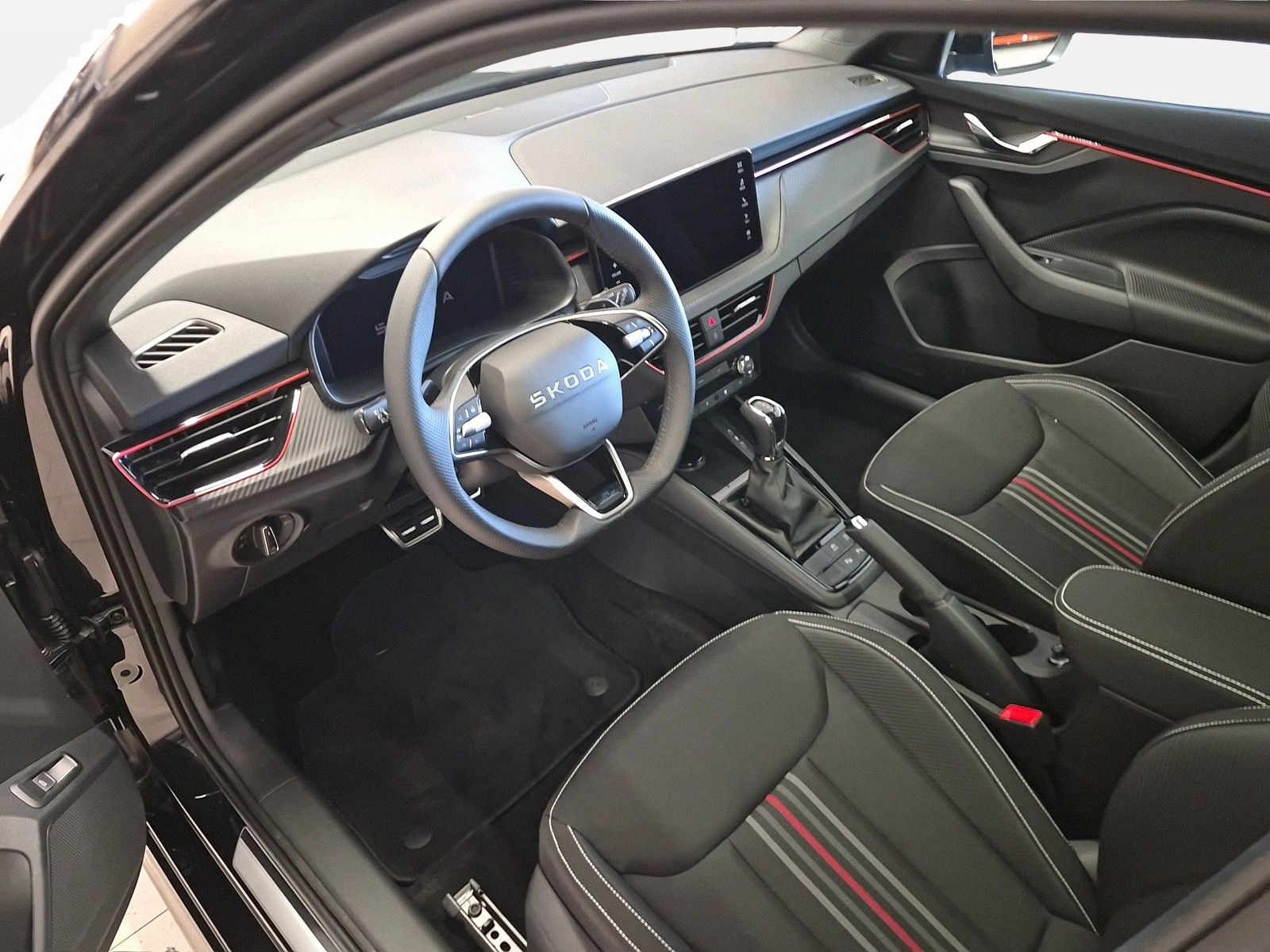 Fahrzeug autohaus mense Fahrzeugabbildung SKODA Kamiq 1.5 TSI Monte Carlo Matrix Pano SD LED PDC - mit KI generiert/bearbeitet