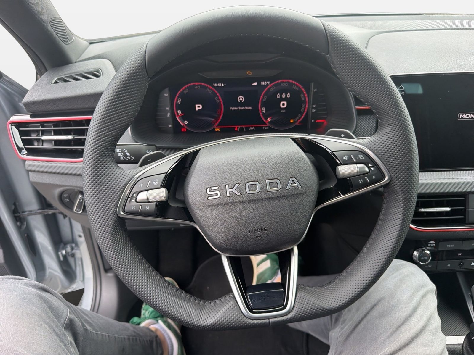 Fahrzeug autohaus mense Fahrzeugabbildung SKODA Kamiq 1.5 TSI Monte Carlo Matrix AHK Pano SD ACC - mit KI generiert/bearbeitet