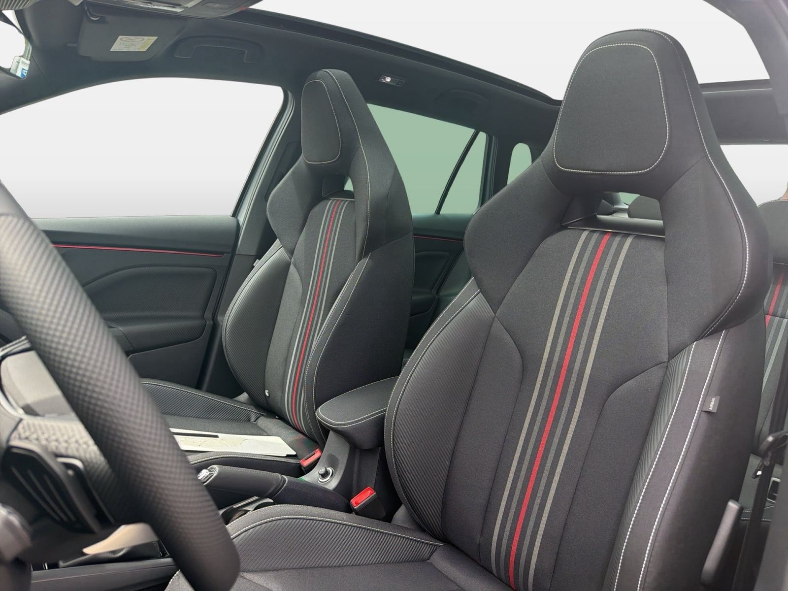 Fahrzeug autohaus mense Fahrzeugabbildung SKODA Kamiq 1.5 TSI Monte Carlo Matrix AHK Pano SD ACC - mit KI generiert/bearbeitet
