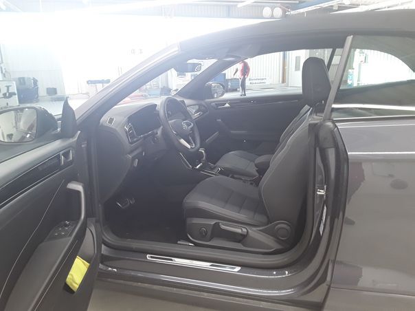 Fahrzeugabbildung Volkswagen T-Roc Cabriolet 1.5 TSI DSG R-line IQ.Light ACC