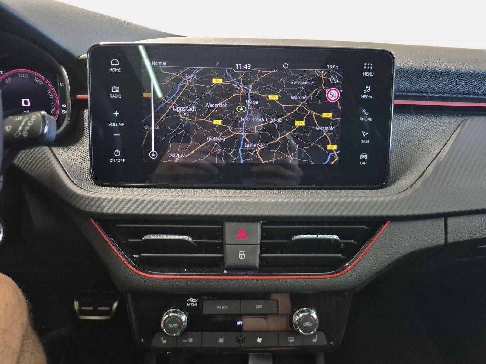Fahrzeugabbildung SKODA Kamiq 1.5 TSI Monte Carlo Matrix AHK Pano SD ACC - mit KI generiert/bearbeitet