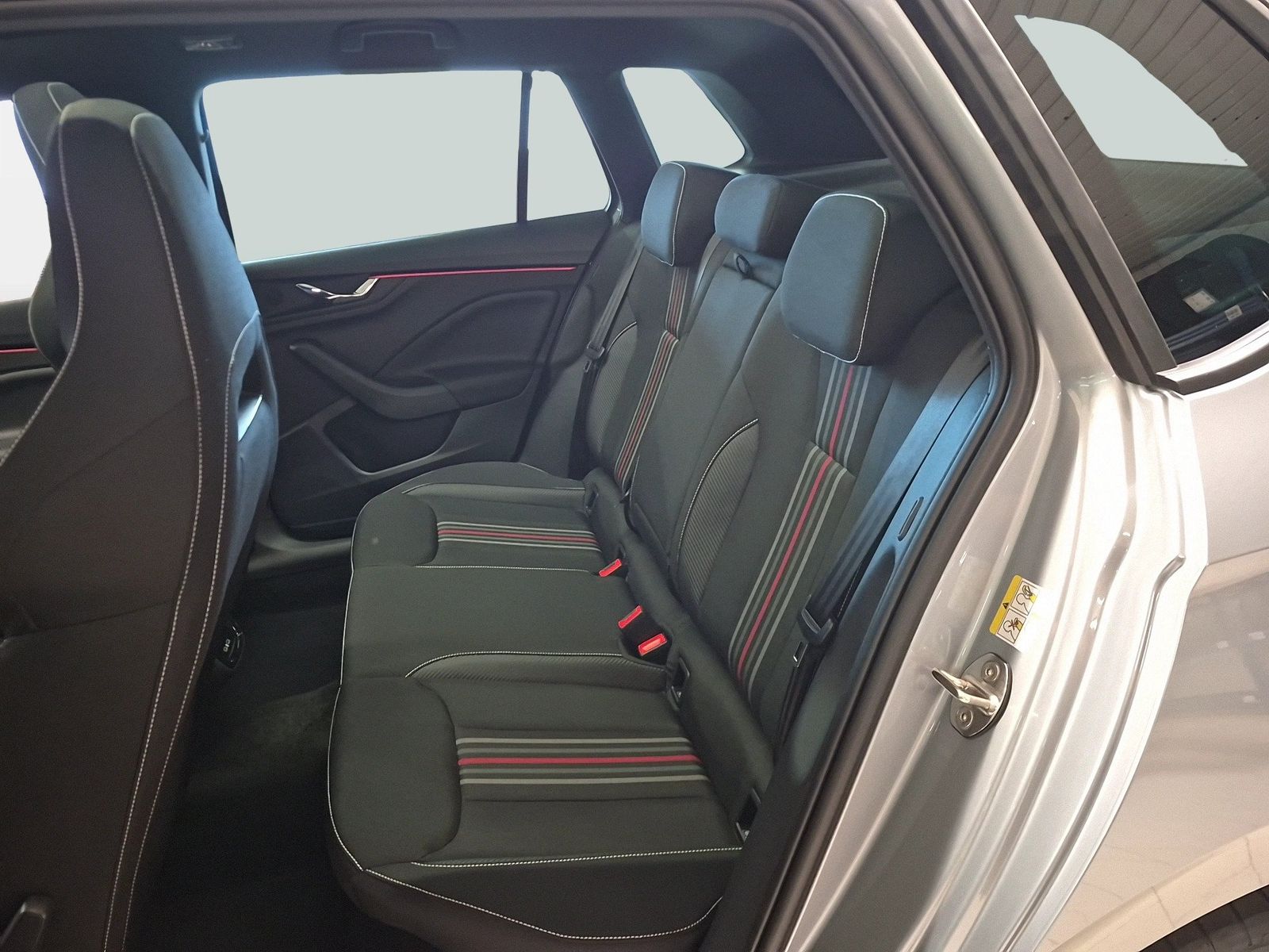 Fahrzeug autohaus mense Fahrzeugabbildung SKODA Kamiq 1.5 TSI Monte Carlo Matrix AHK Pano SD ACC