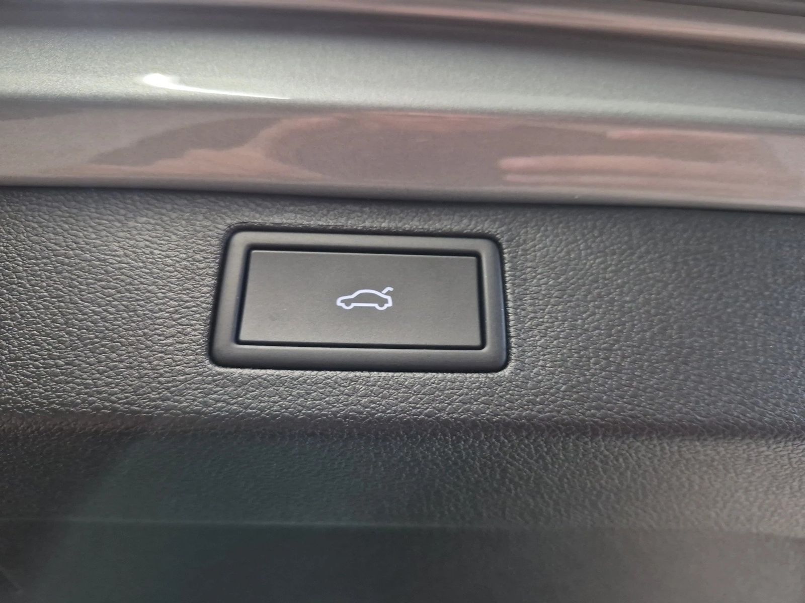 Fahrzeug autohaus mense Fahrzeugabbildung SKODA Kamiq 1.5 TSI Monte Carlo Matrix AHK Pano SD ACC