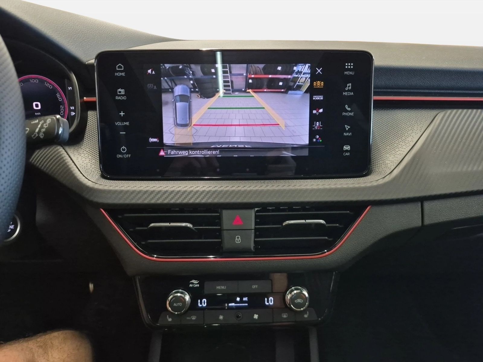 Fahrzeug autohaus mense Fahrzeugabbildung SKODA Kamiq 1.5 TSI Monte Carlo Matrix AHK Pano SD ACC