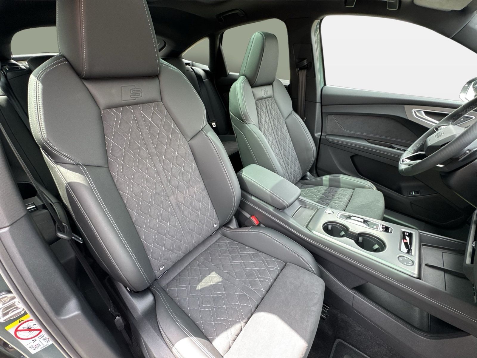Fahrzeugabbildung Audi Q4 Sportback e-tron quattro performance 250 kW
