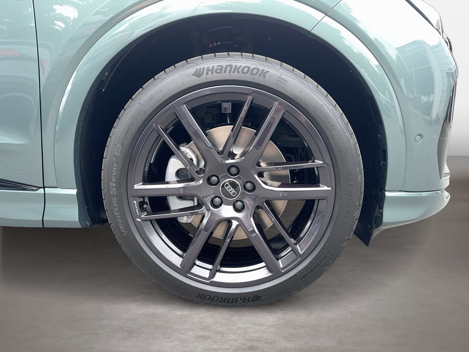 Fahrzeugabbildung Audi Q4 Sportback e-tron quattro performance 250 kW