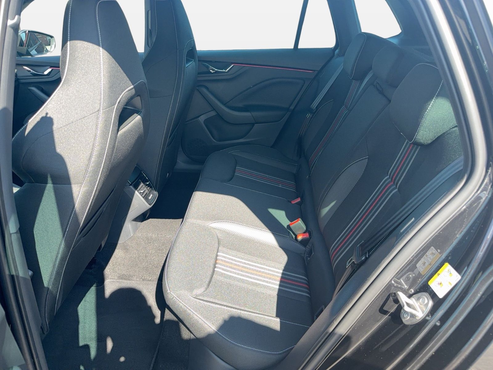 Fahrzeug autohaus mense Fahrzeugabbildung SKODA Kamiq 1.5 TSI Monte Carlo Matrix AHK Pano SD ACC