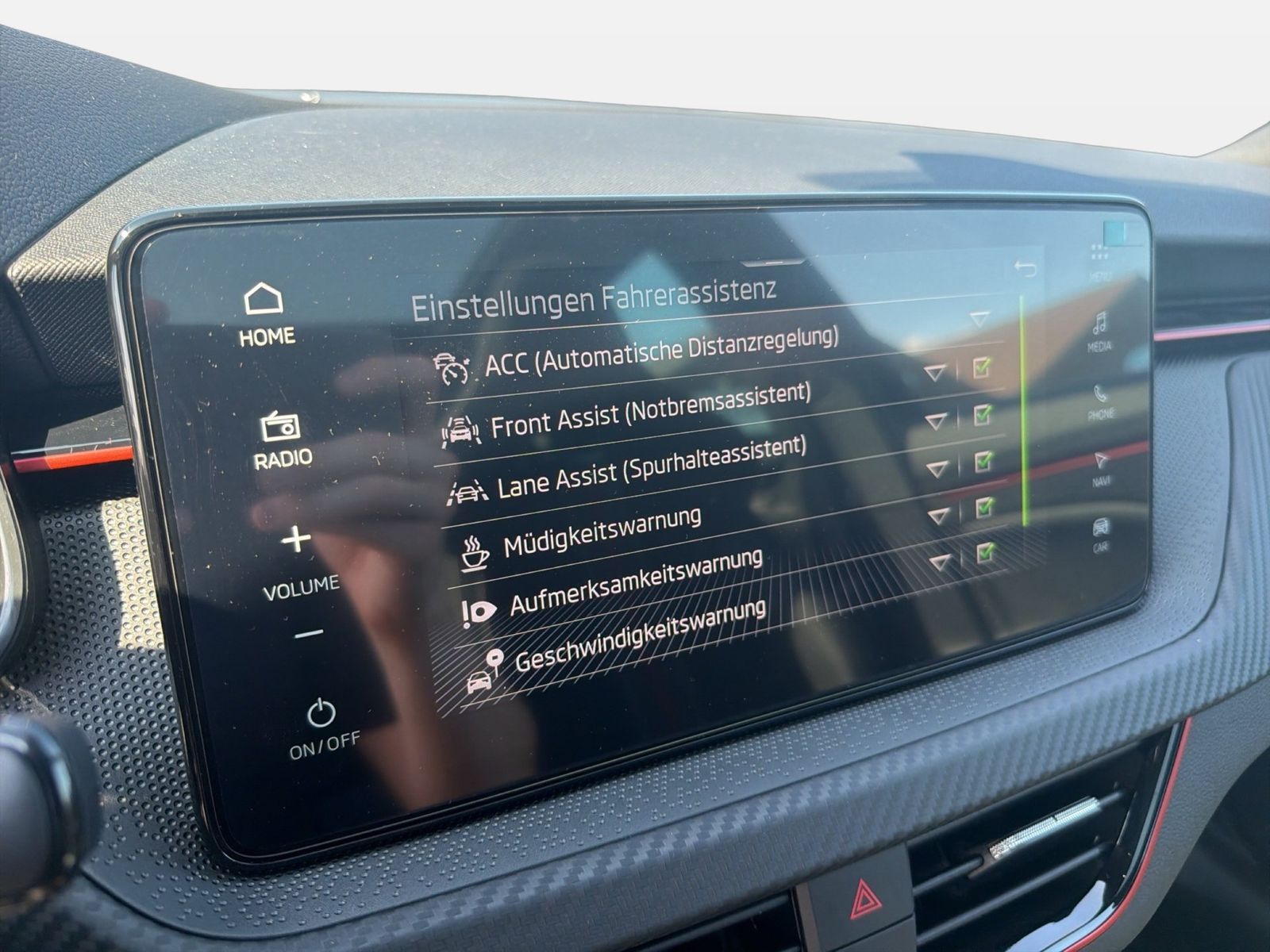 Fahrzeug autohaus mense Fahrzeugabbildung SKODA Kamiq 1.5 TSI Monte Carlo Matrix AHK Pano SD ACC