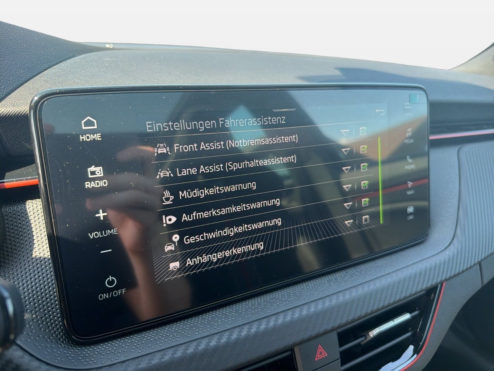 Fahrzeug autohaus mense Fahrzeugabbildung SKODA Kamiq 1.5 TSI Monte Carlo Matrix AHK Pano SD ACC