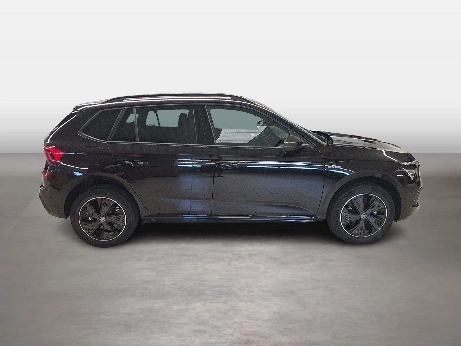 Fahrzeugabbildung SKODA Kamiq 1.5 TSI Monte Carlo Matrix AHK Pano SD ACC - mit KI generiert/bearbeitet