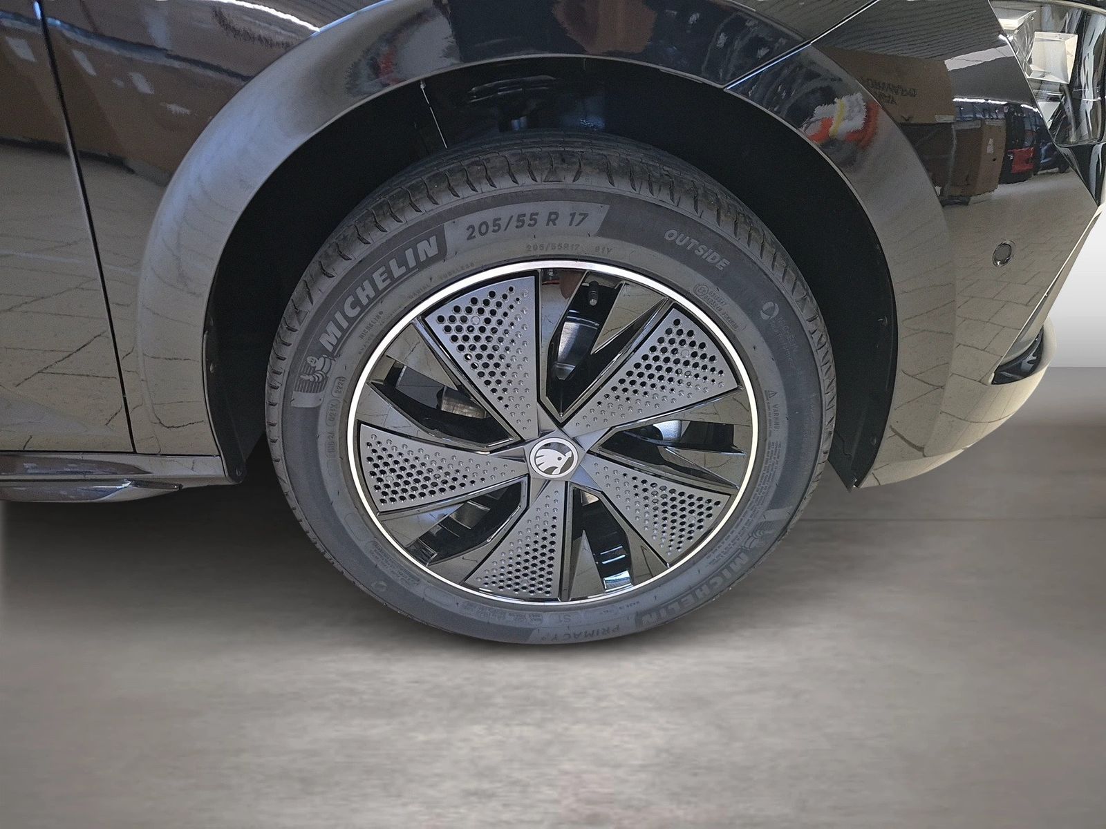 Fahrzeugabbildung SKODA Kamiq 1.5 TSI Monte Carlo Matrix AHK Pano SD ACC - mit KI generiert/bearbeitet