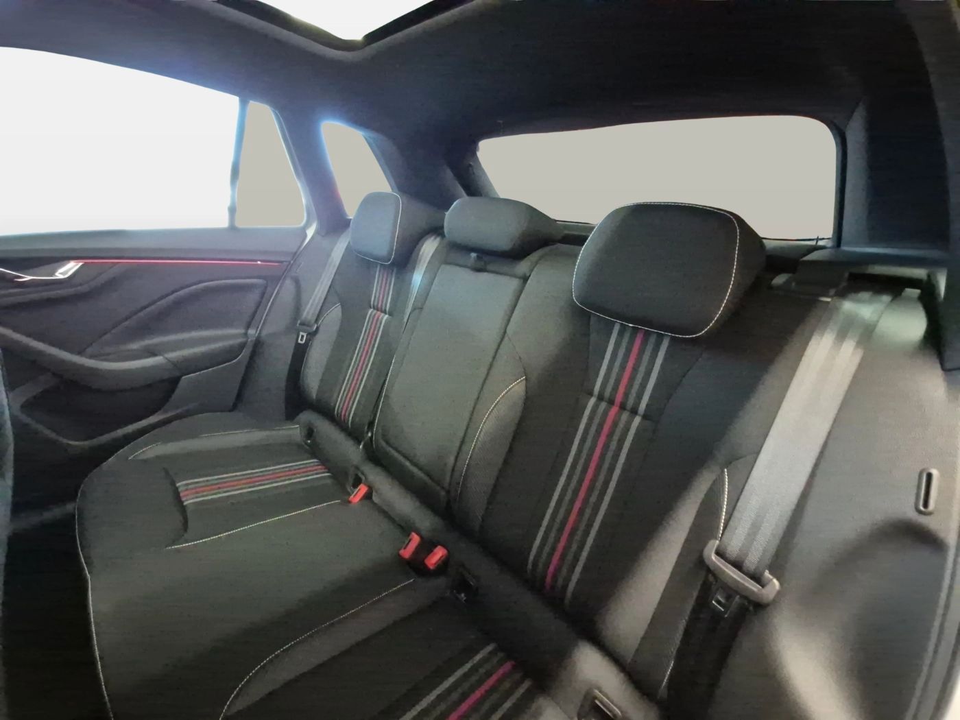 Fahrzeugabbildung SKODA Kamiq 1.5 TSI Monte Carlo Matrix AHK Pano SD ACC - mit KI generiert/bearbeitet