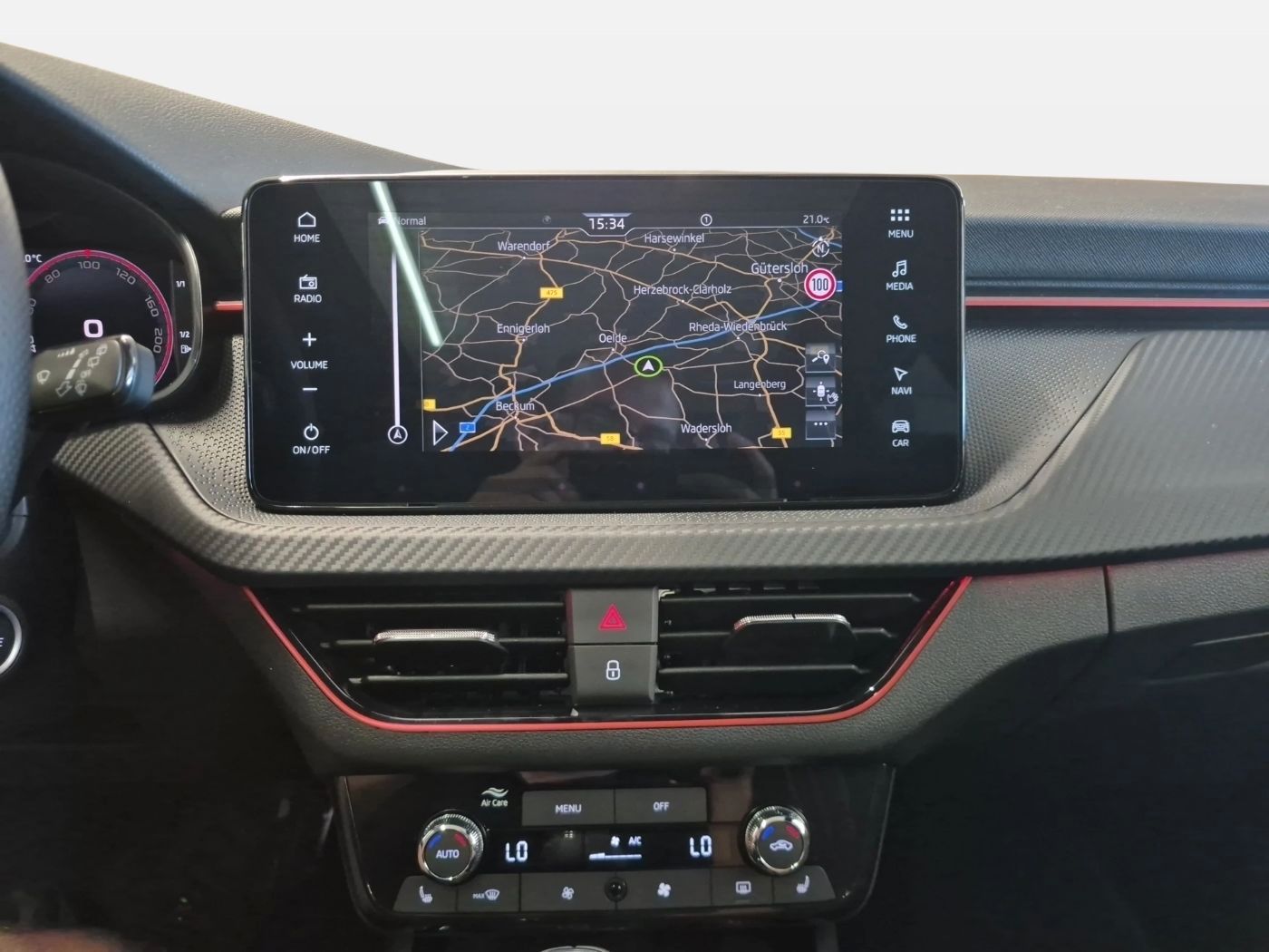 Fahrzeugabbildung SKODA Kamiq 1.5 TSI Monte Carlo Matrix AHK Pano SD ACC - mit KI generiert/bearbeitet