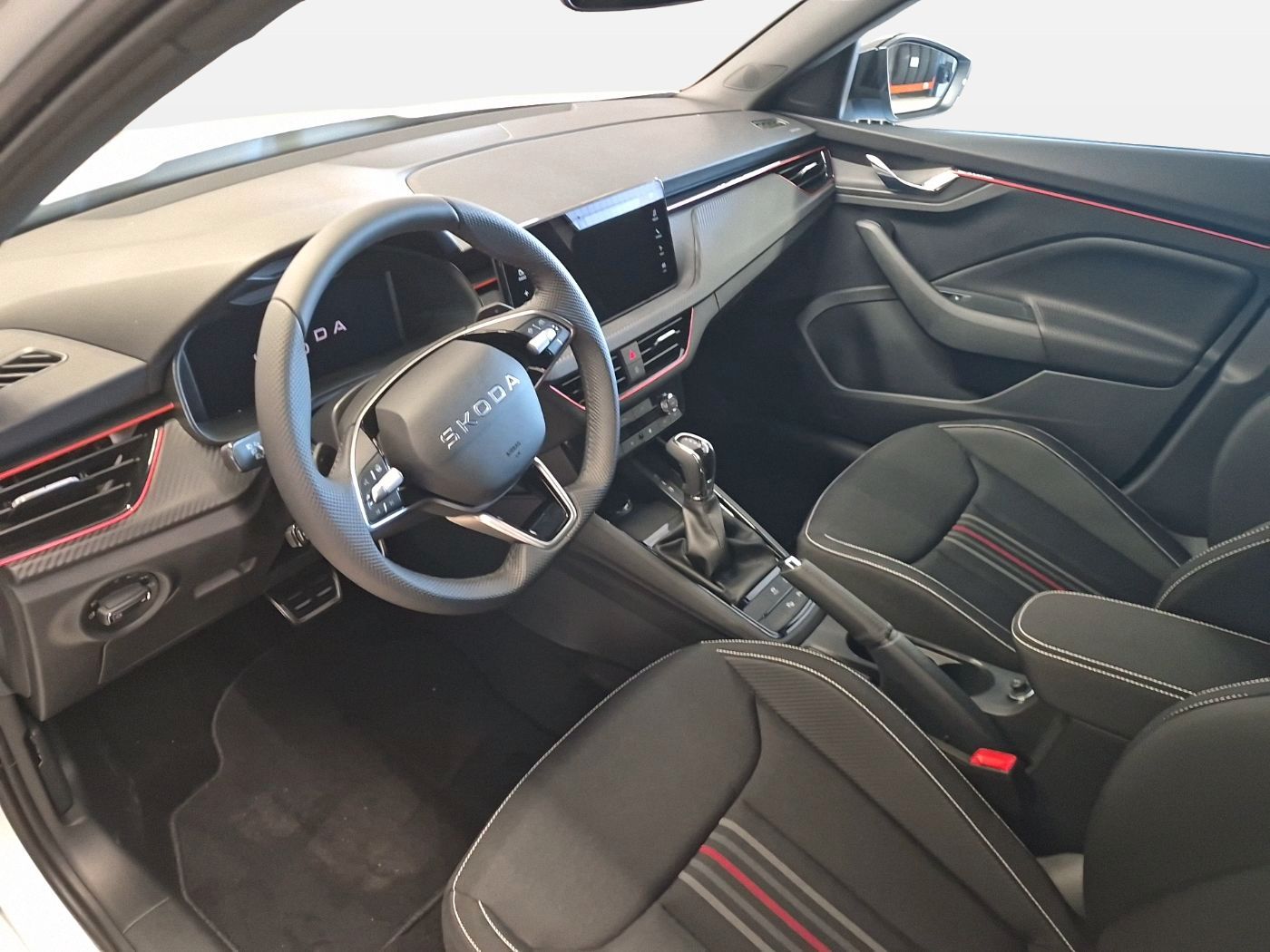 Fahrzeugabbildung SKODA Kamiq 1.5 TSI Monte Carlo Matrix AHK Pano SD ACC - mit KI generiert/bearbeitet