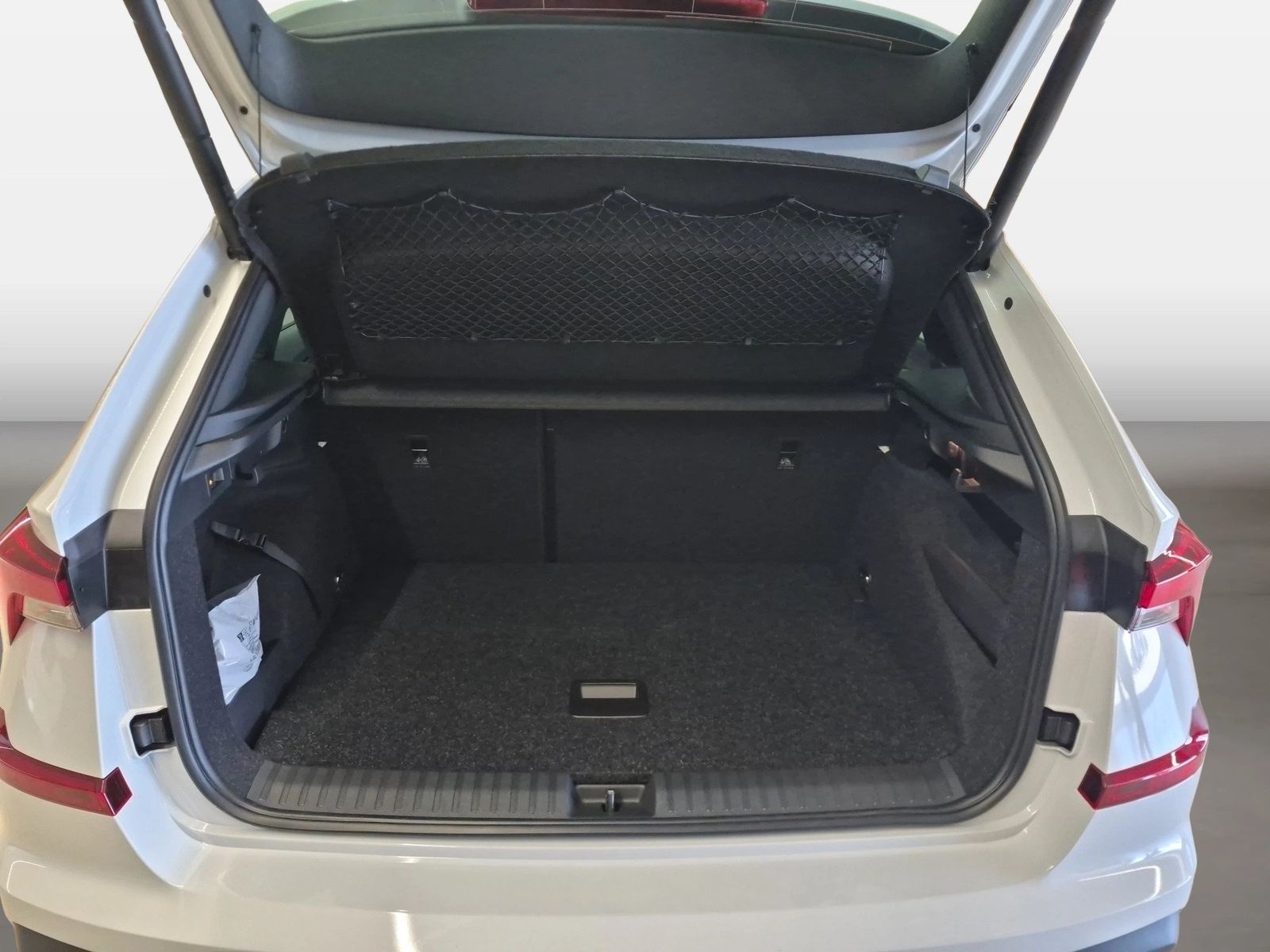 Fahrzeug autohaus mense Fahrzeugabbildung SKODA Kamiq 1.5 TSI Monte Carlo Matrix AHK Pano SD ACC