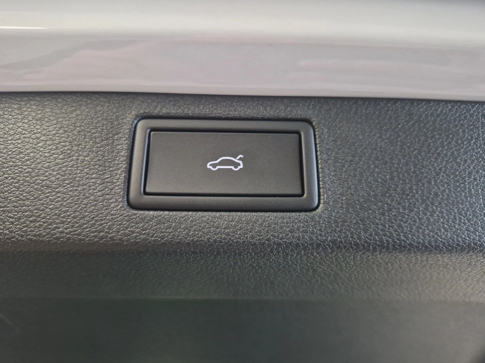 Fahrzeug autohaus mense Fahrzeugabbildung SKODA Kamiq 1.5 TSI Monte Carlo Matrix AHK Pano SD ACC