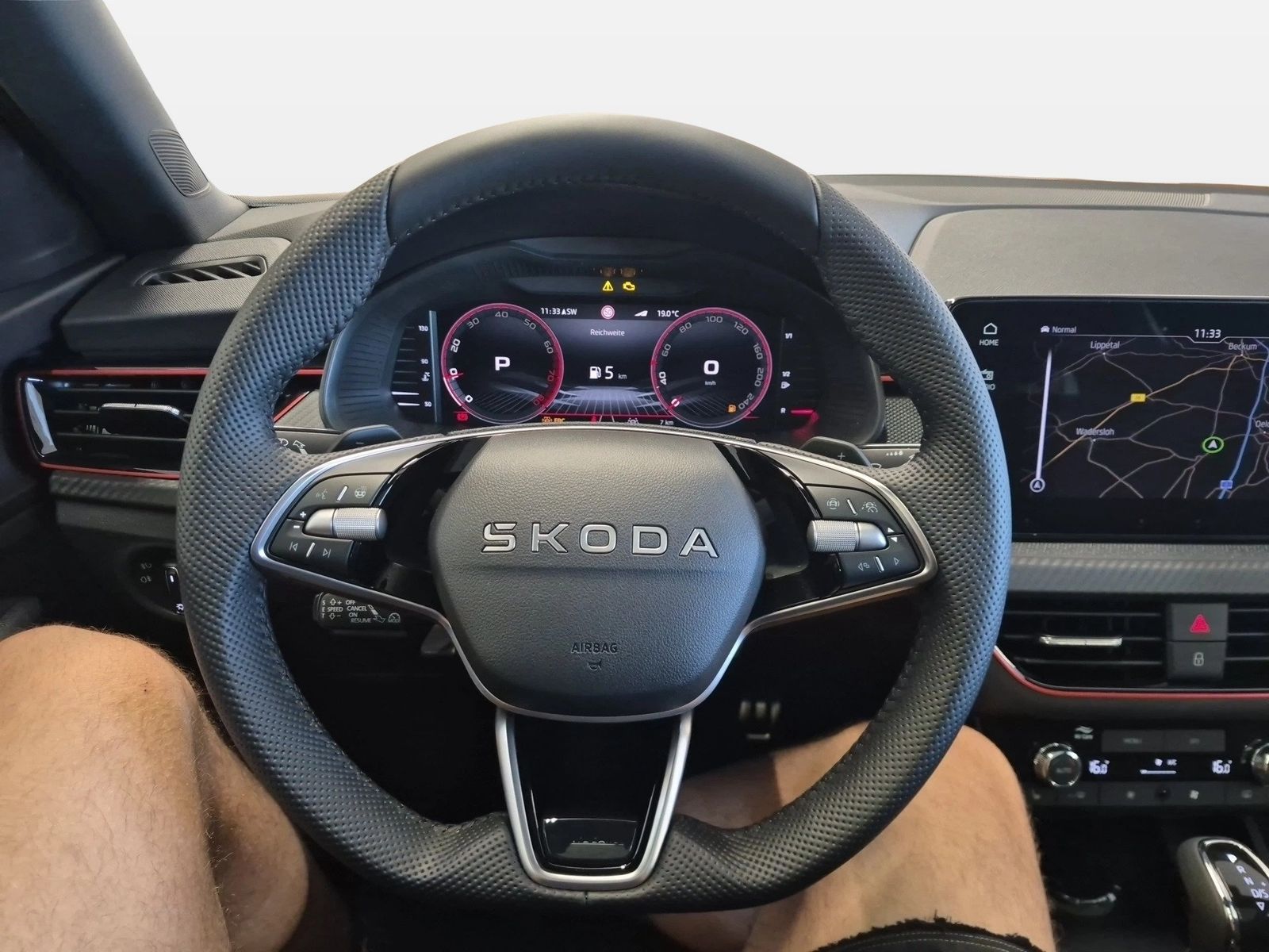 Fahrzeug autohaus mense Fahrzeugabbildung SKODA Kamiq 1.5 TSI Monte Carlo Matrix AHK Pano SD ACC