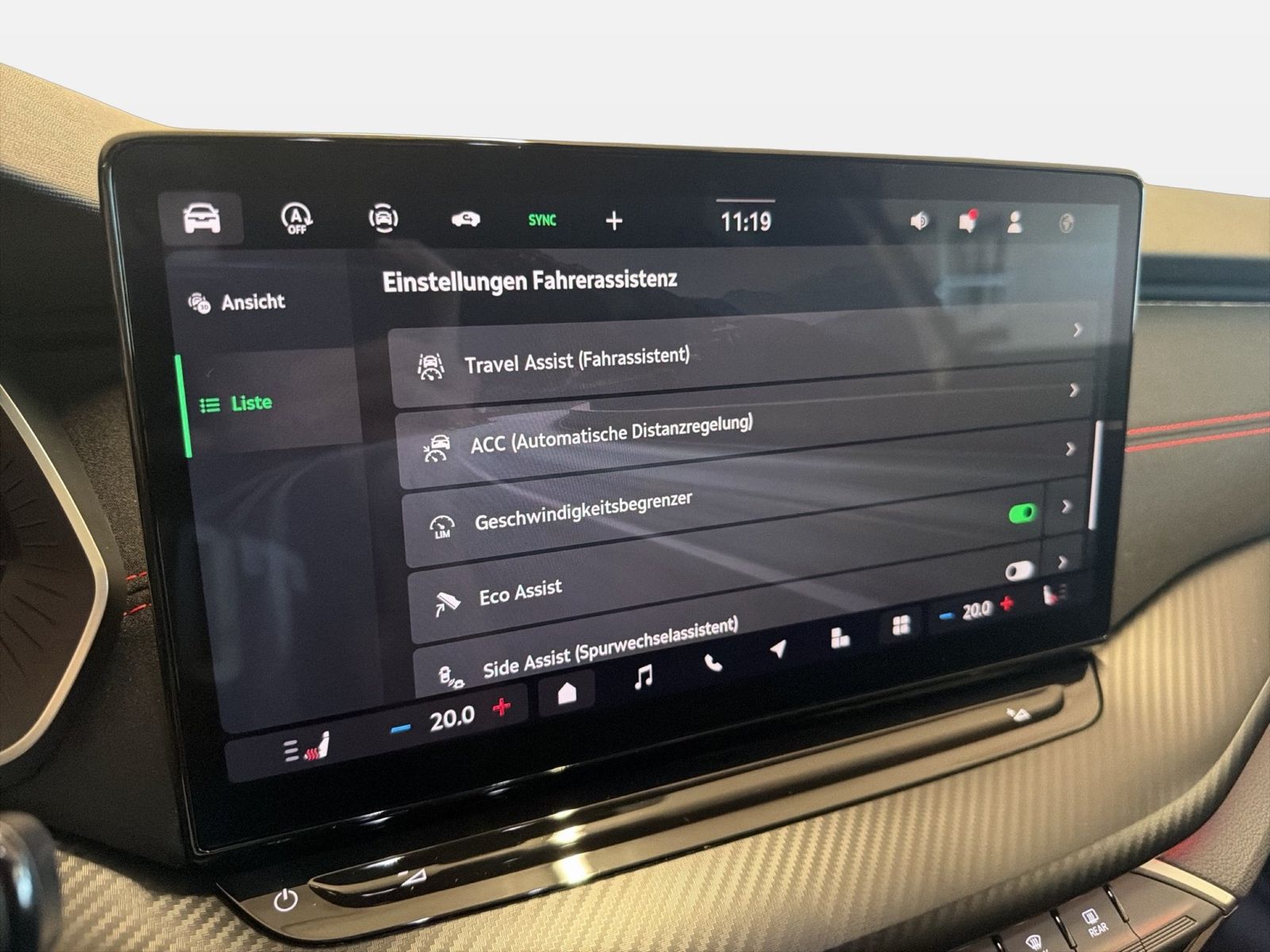 Fahrzeugabbildung SKODA Octavia Combi 2.0 TSI W RS Matrix AHK ACC LED