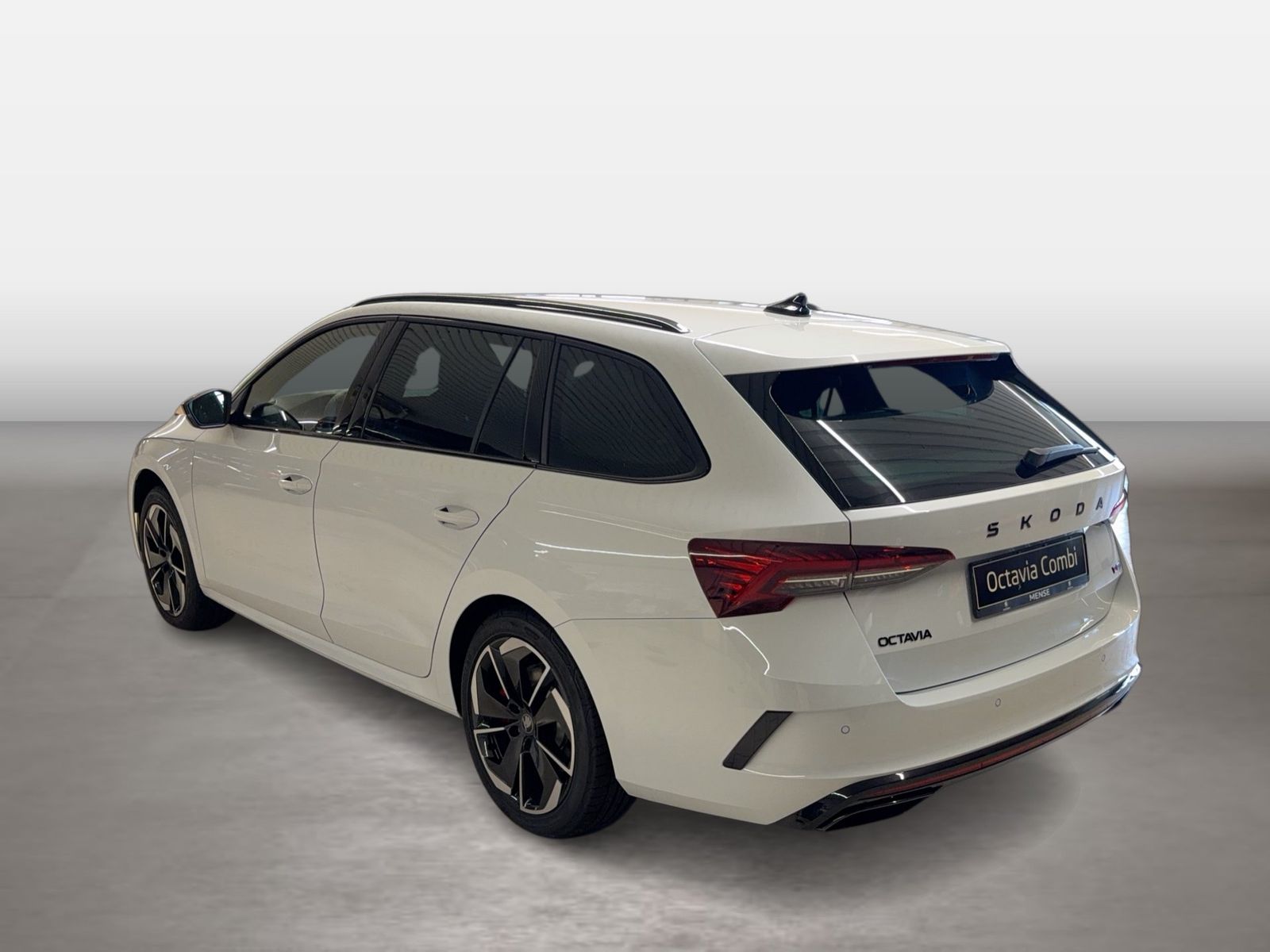 Fahrzeugabbildung SKODA Octavia Combi 2.0 TSI W RS Matrix AHK ACC LED