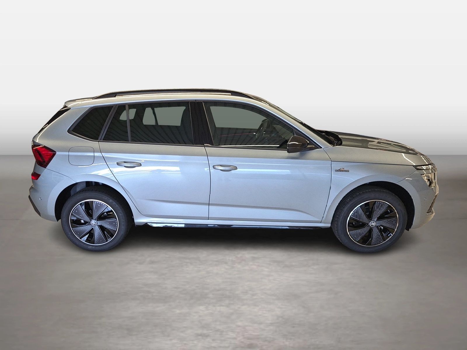 Fahrzeugabbildung SKODA Kamiq 1.5 TSI Monte Carlo Matrix AHK Pano SD ACC - mit KI generiert/bearbeitet